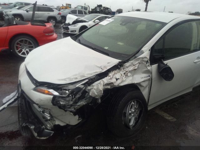 Photo 5 VIN: JTDKARFU8L3112228 - TOYOTA PRIUS 