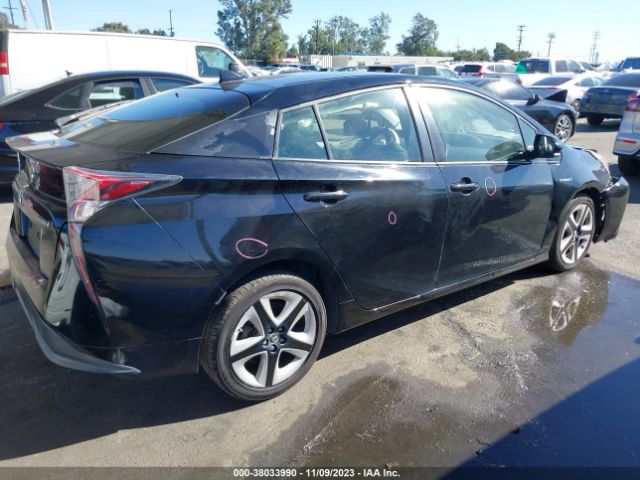 Photo 3 VIN: JTDKARFU9G3022026 - TOYOTA PRIUS 