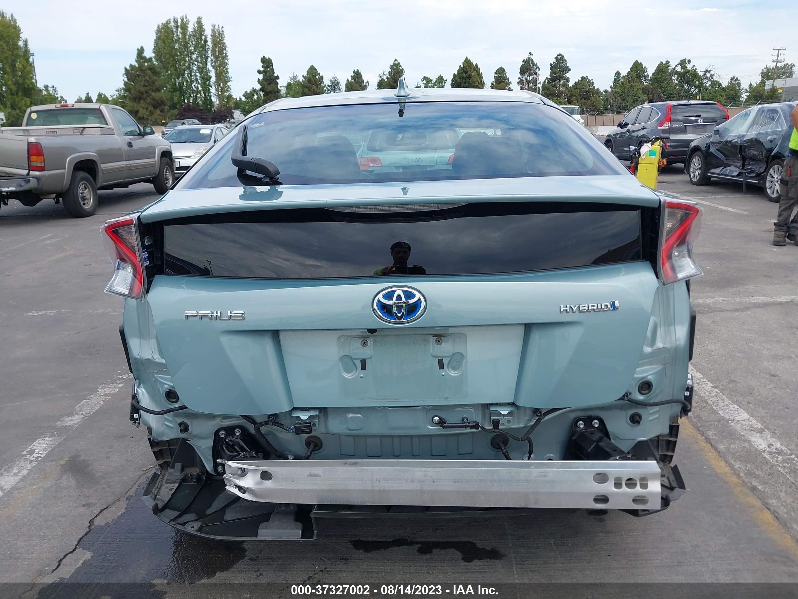 Photo 16 VIN: JTDKARFU9G3022396 - TOYOTA PRIUS 