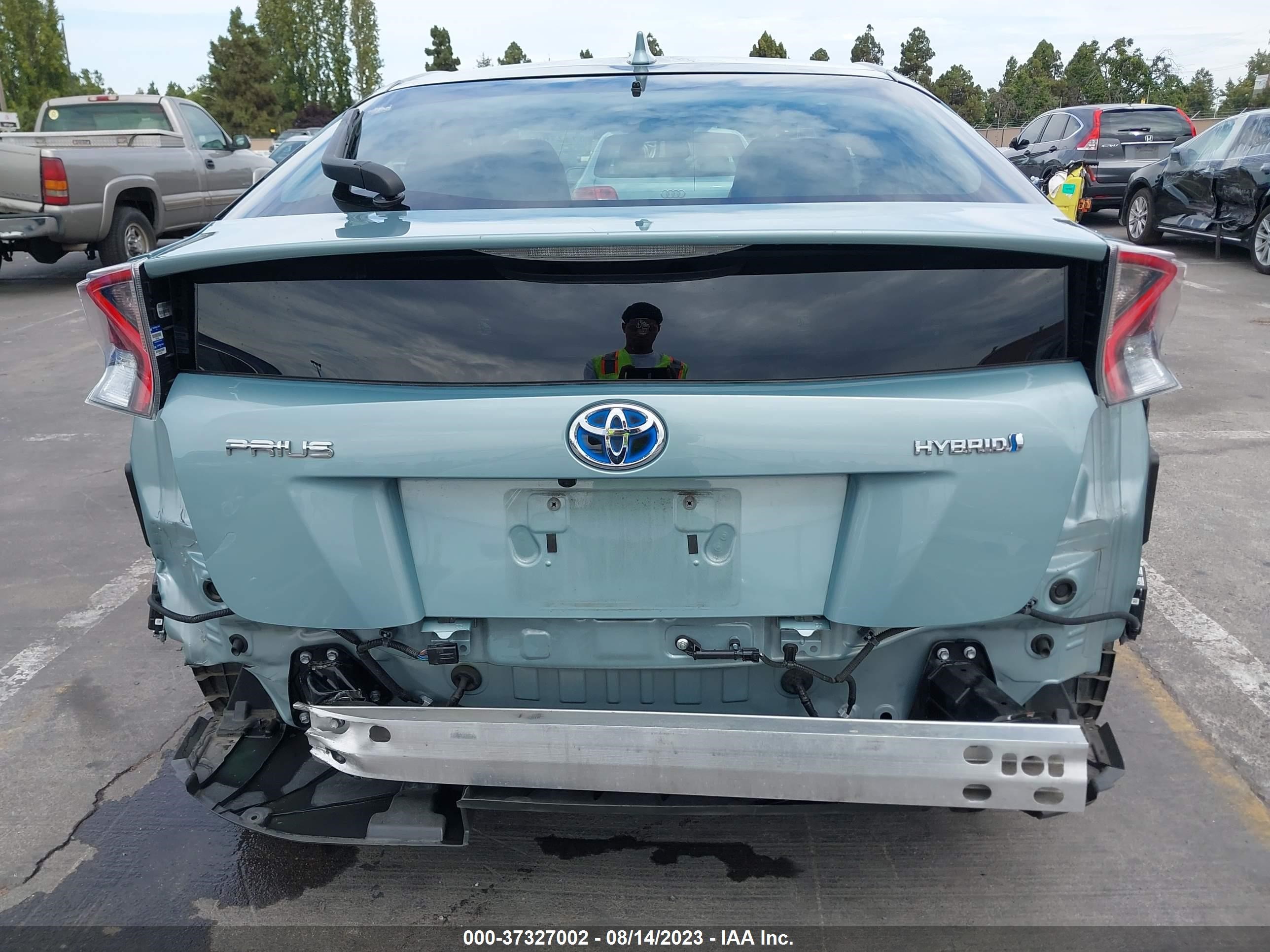 Photo 5 VIN: JTDKARFU9G3022396 - TOYOTA PRIUS 