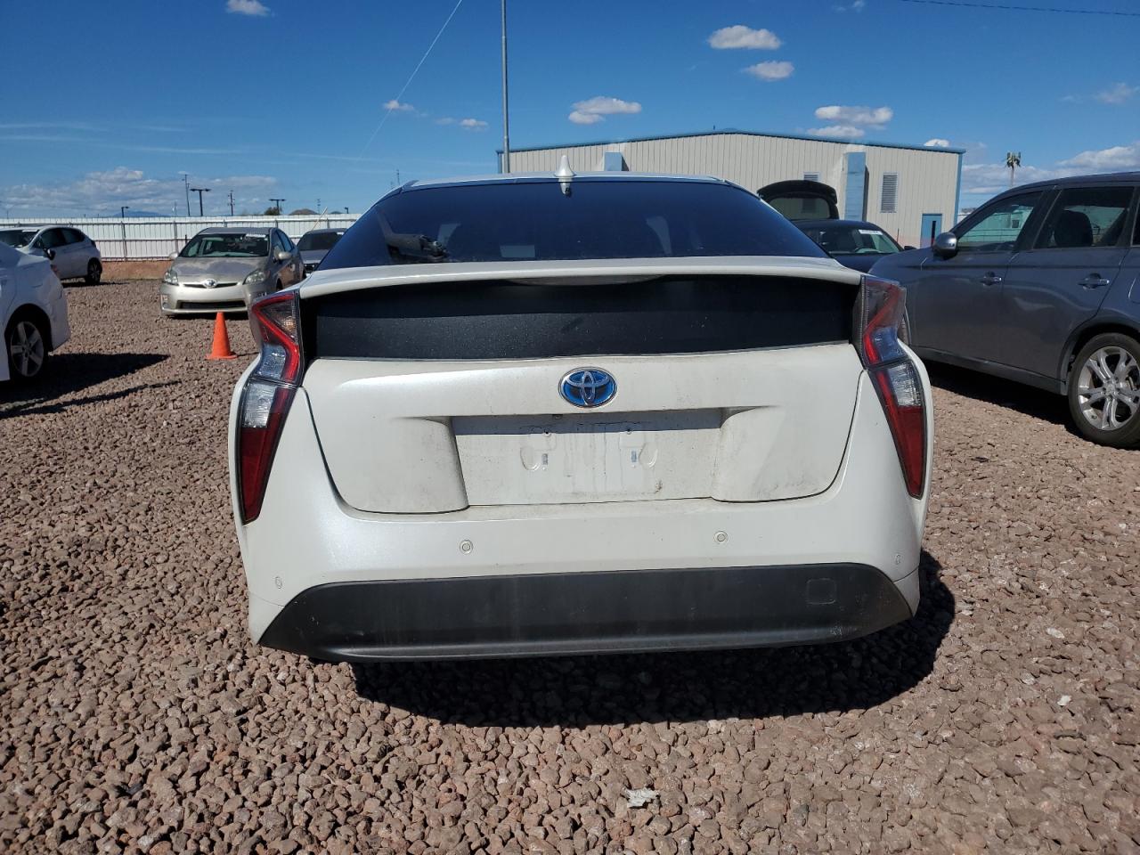 Photo 5 VIN: JTDKARFU9G3500669 - TOYOTA PRIUS 