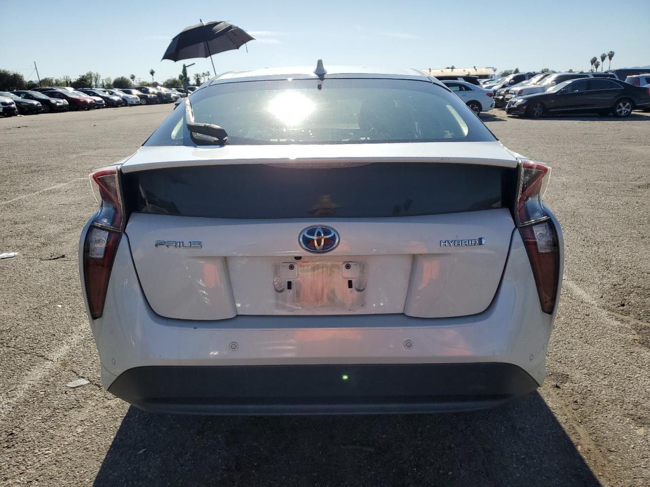 Photo 5 VIN: JTDKARFU9G3505015 - TOYOTA PRIUS 