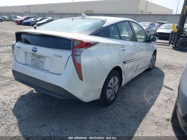 Photo 3 VIN: JTDKARFU9G3526821 - TOYOTA PRIUS 