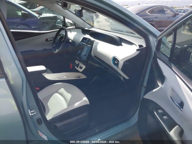 Photo 4 VIN: JTDKARFU9H3054427 - TOYOTA PRIUS 