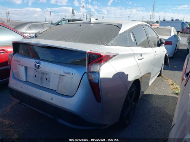 Photo 3 VIN: JTDKARFU9J3058645 - TOYOTA PRIUS 