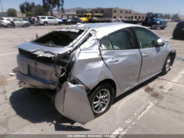 Photo 3 VIN: JTDKARFUXG3006269 - TOYOTA PRIUS 