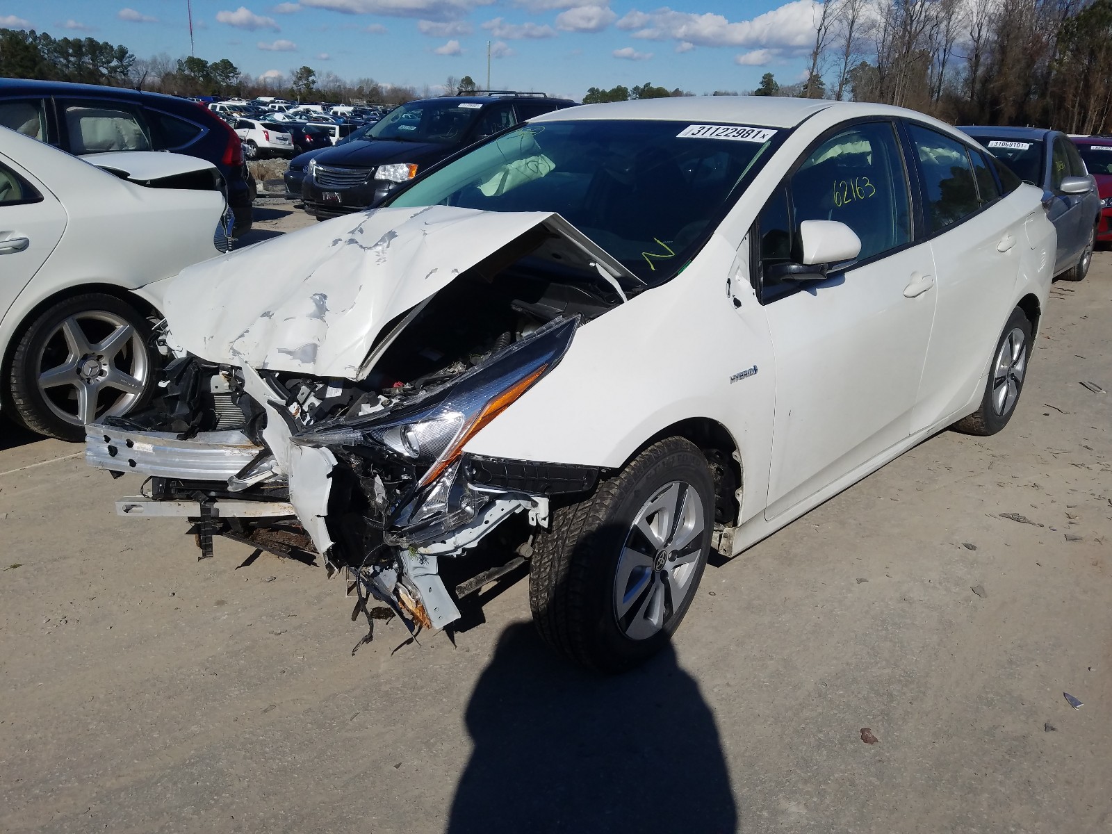 Photo 1 VIN: JTDKARFUXG3509235 - TOYOTA PRIUS 