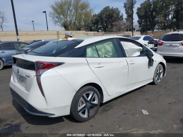 Photo 3 VIN: JTDKARFUXG3523720 - TOYOTA PRIUS 