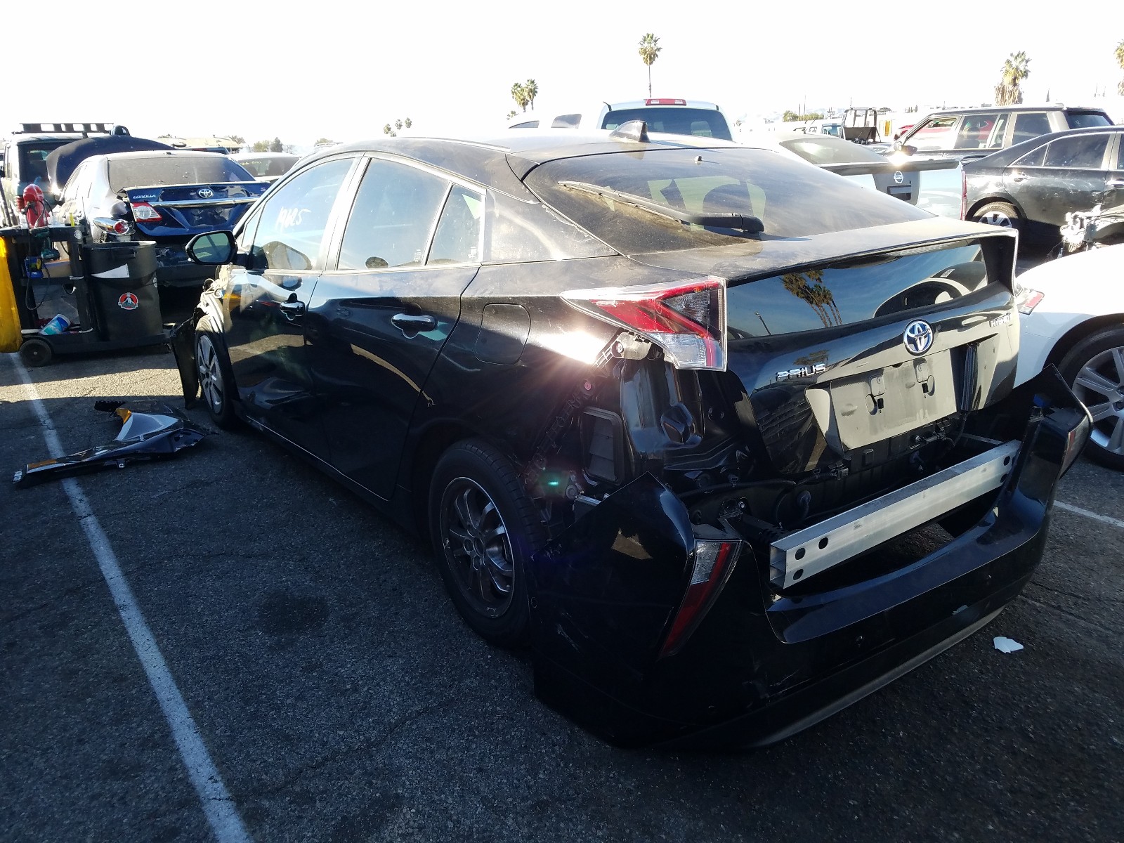 Photo 2 VIN: JTDKARFUXH3038284 - TOYOTA PRIUS 