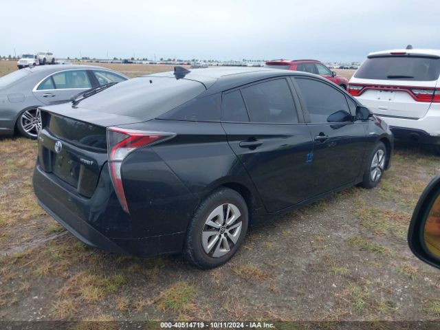 Photo 3 VIN: JTDKARFUXJ3551055 - TOYOTA PRIUS 