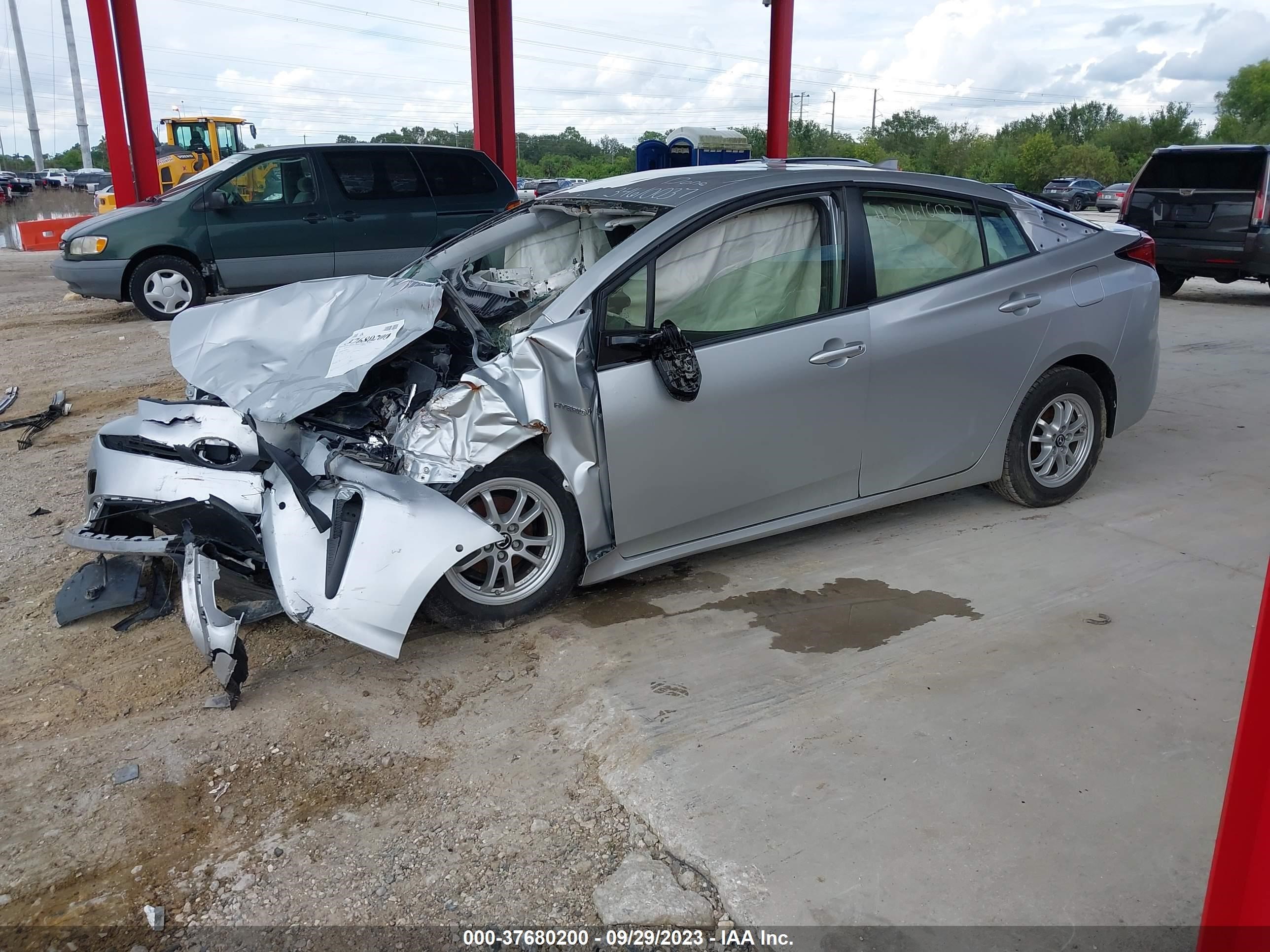 Photo 1 VIN: JTDKARFUXK3078226 - TOYOTA PRIUS 