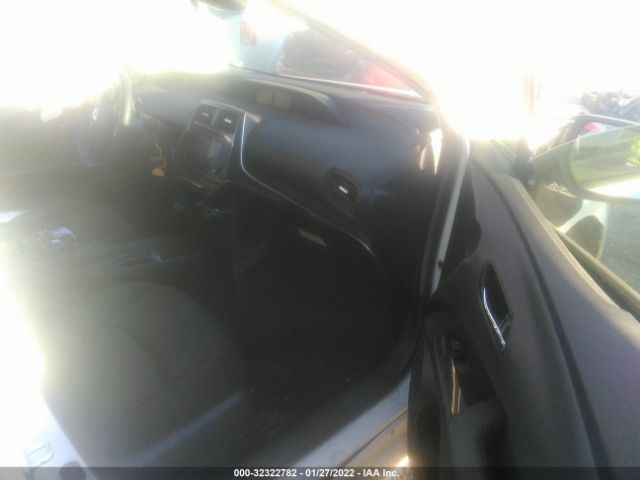 Photo 4 VIN: JTDKARFUXK3083975 - TOYOTA PRIUS 