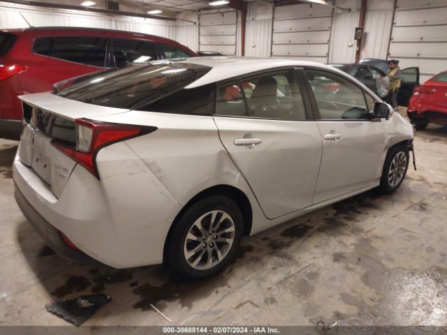 Photo 3 VIN: JTDKARFUXL3121898 - TOYOTA PRIUS 