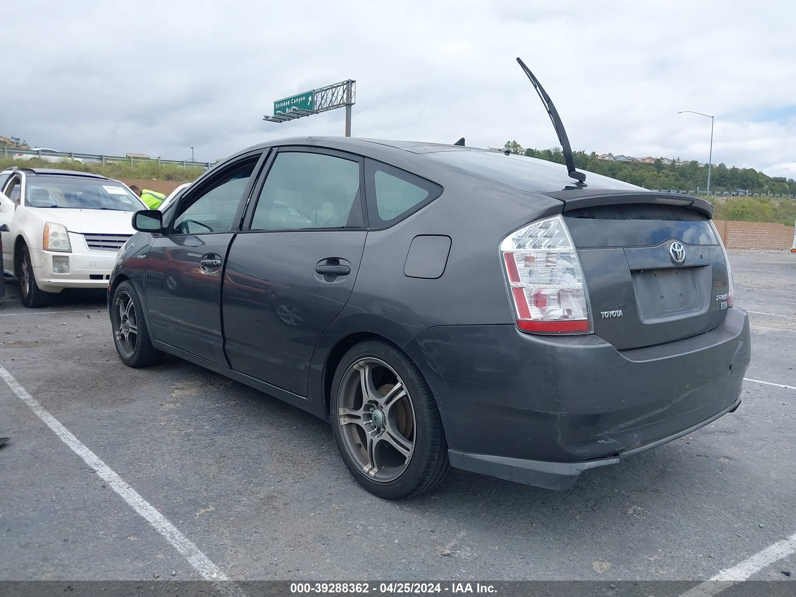 Photo 2 VIN: JTDKB20U063178953 - TOYOTA PRIUS 