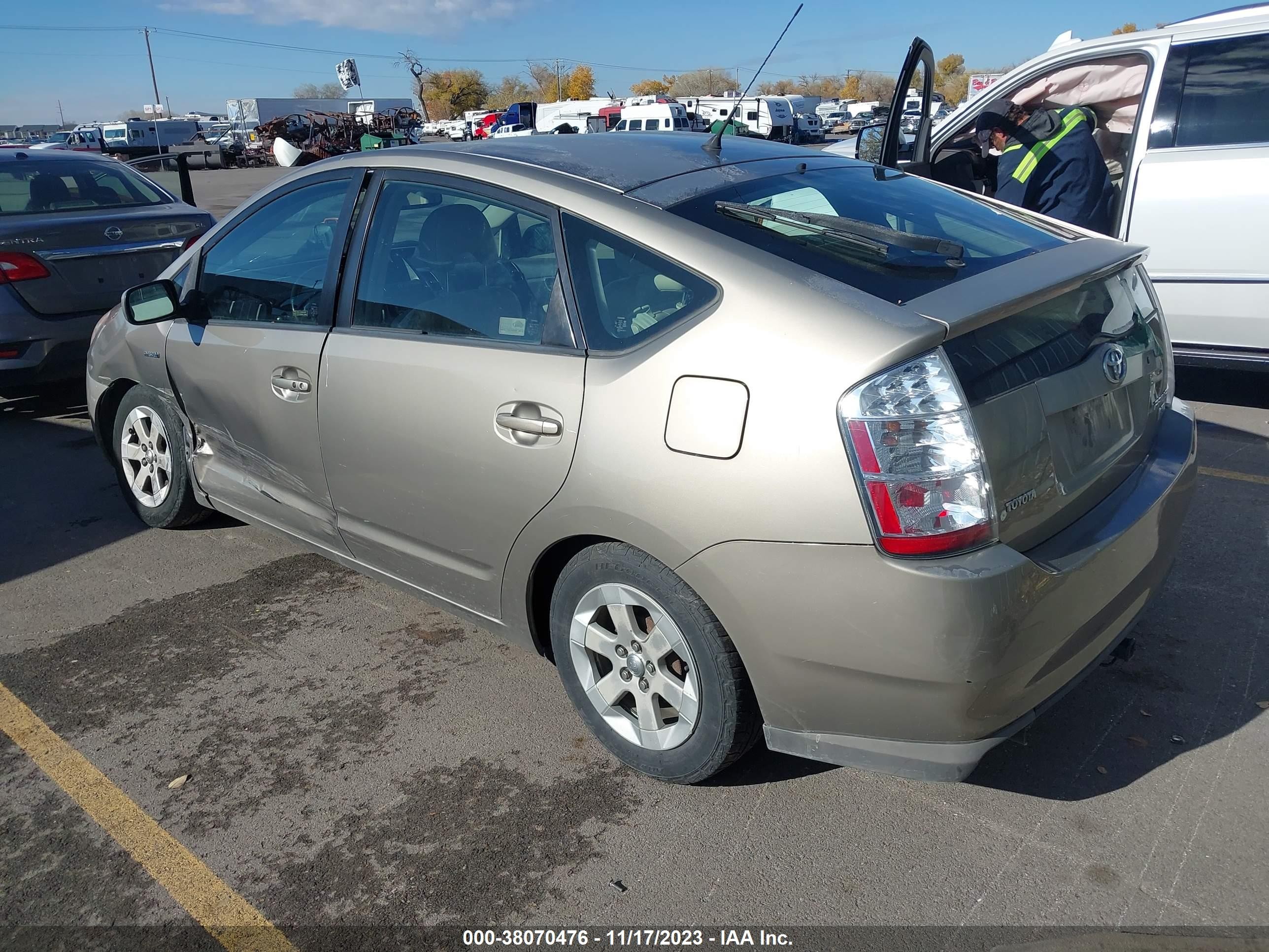 Photo 2 VIN: JTDKB20U073293487 - TOYOTA PRIUS 