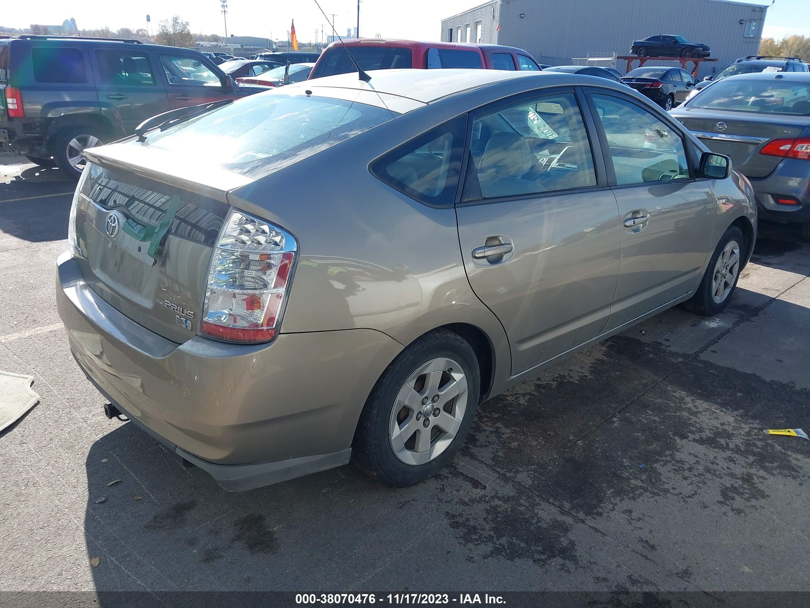 Photo 3 VIN: JTDKB20U073293487 - TOYOTA PRIUS 