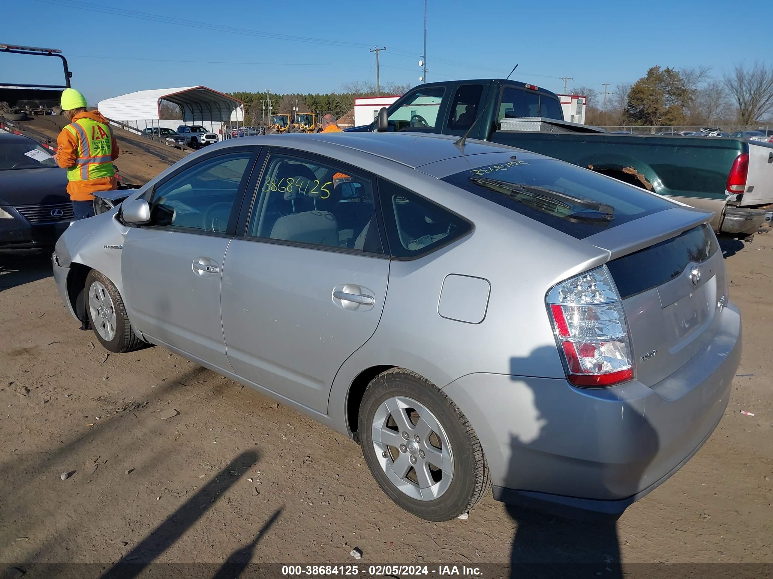 Photo 2 VIN: JTDKB20U077693803 - TOYOTA PRIUS 