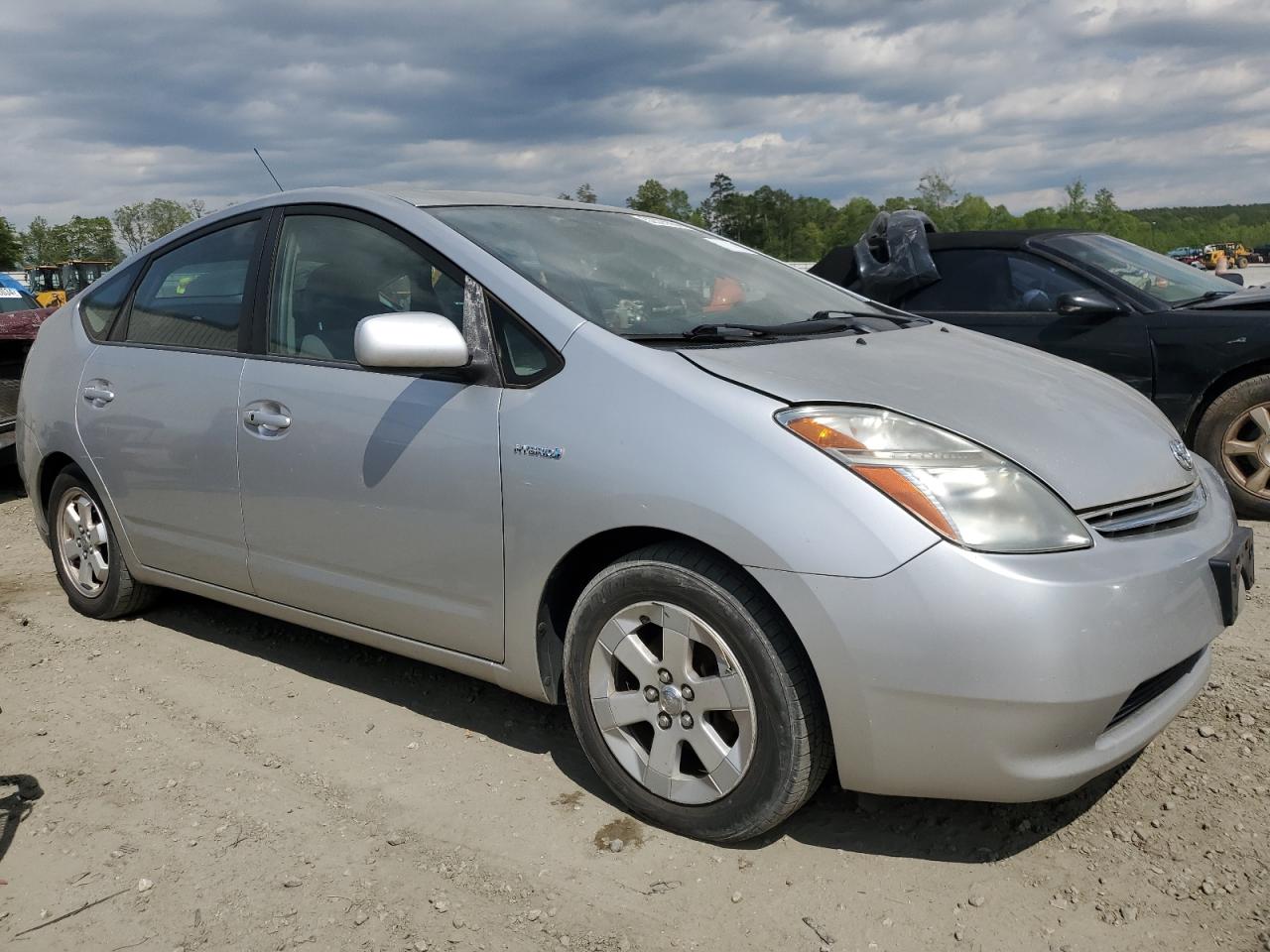 Photo 3 VIN: JTDKB20U083329843 - TOYOTA PRIUS 