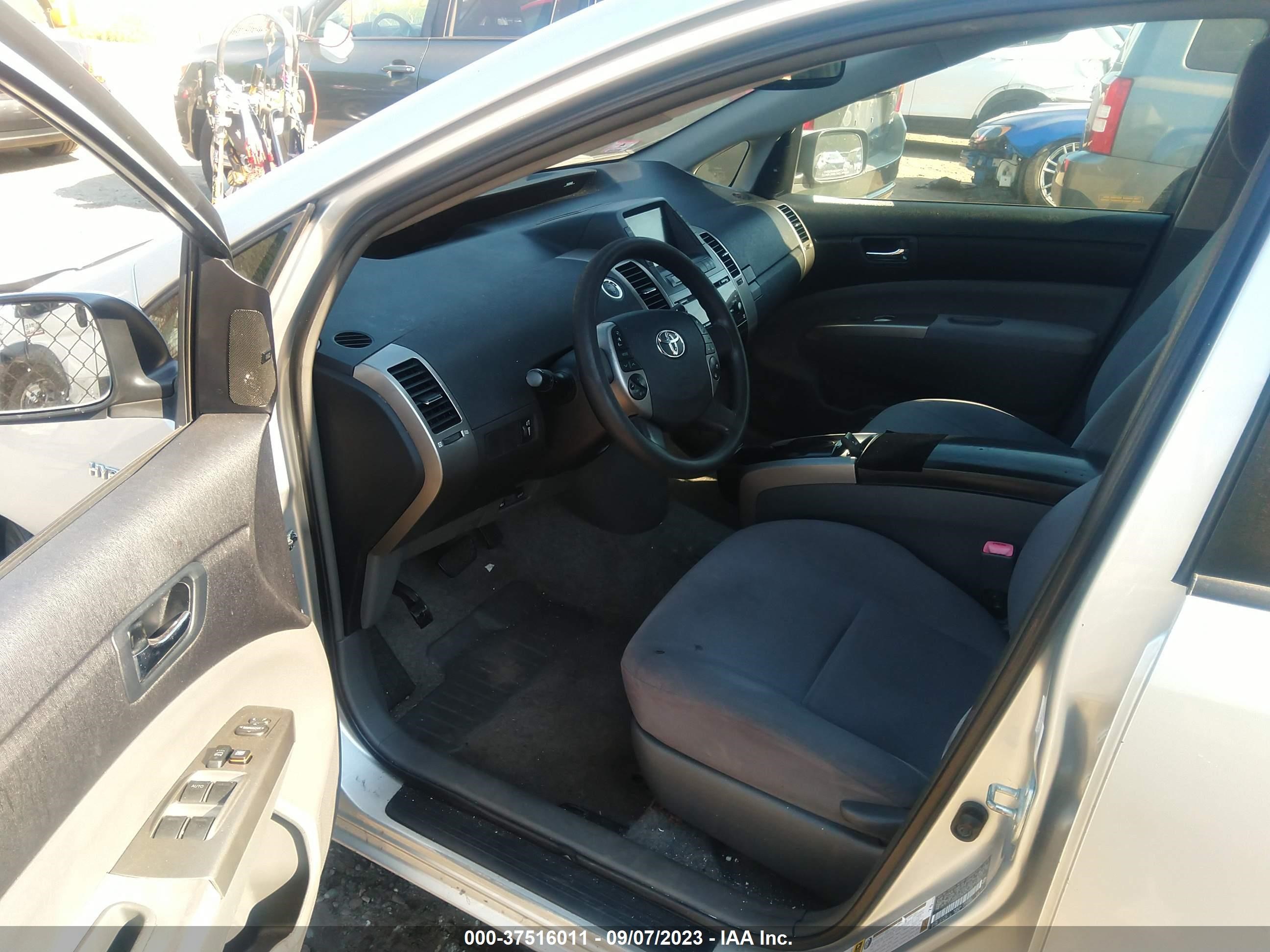 Photo 4 VIN: JTDKB20U083416948 - TOYOTA PRIUS 