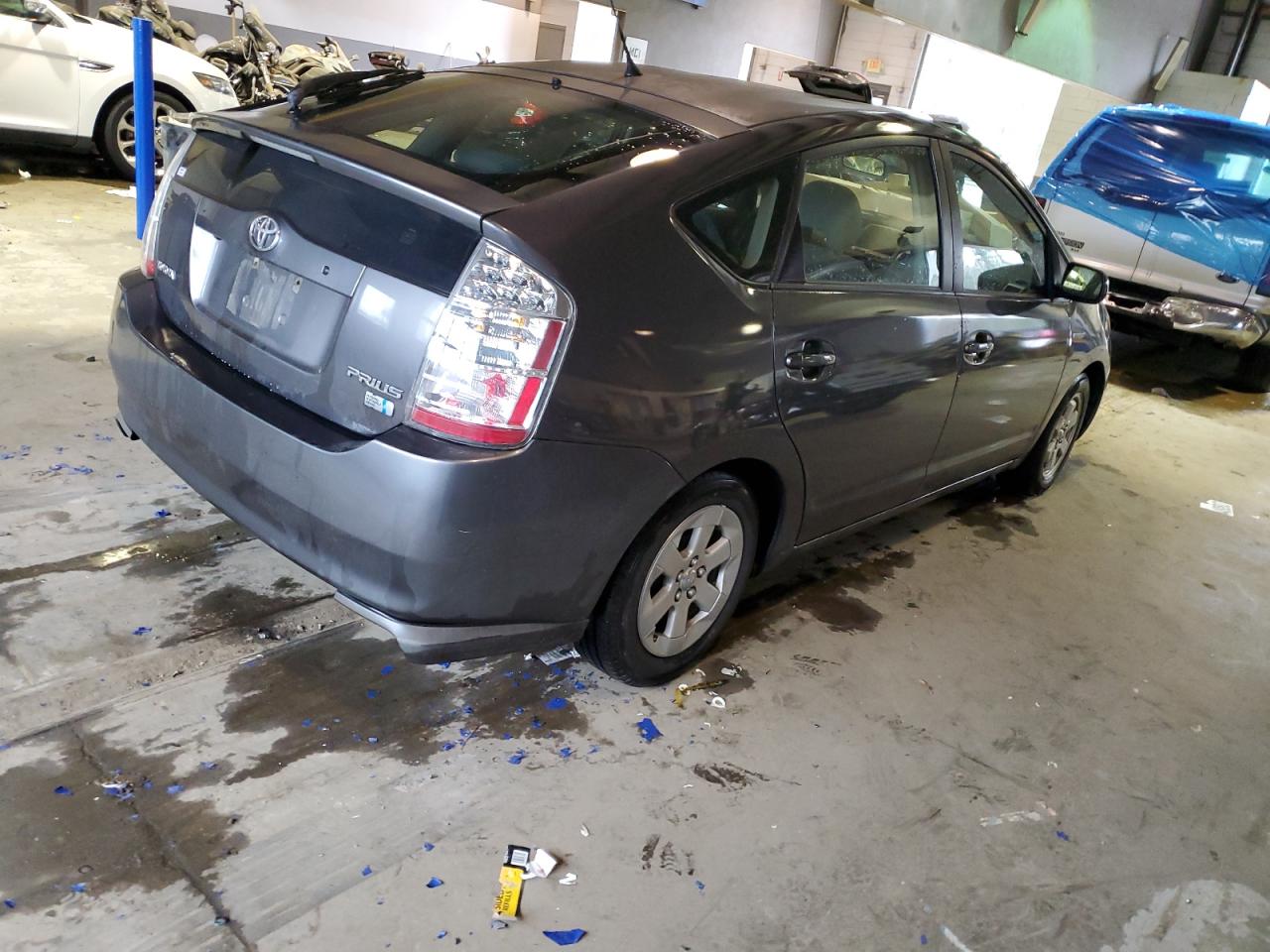 Photo 2 VIN: JTDKB20U083431319 - TOYOTA PRIUS 