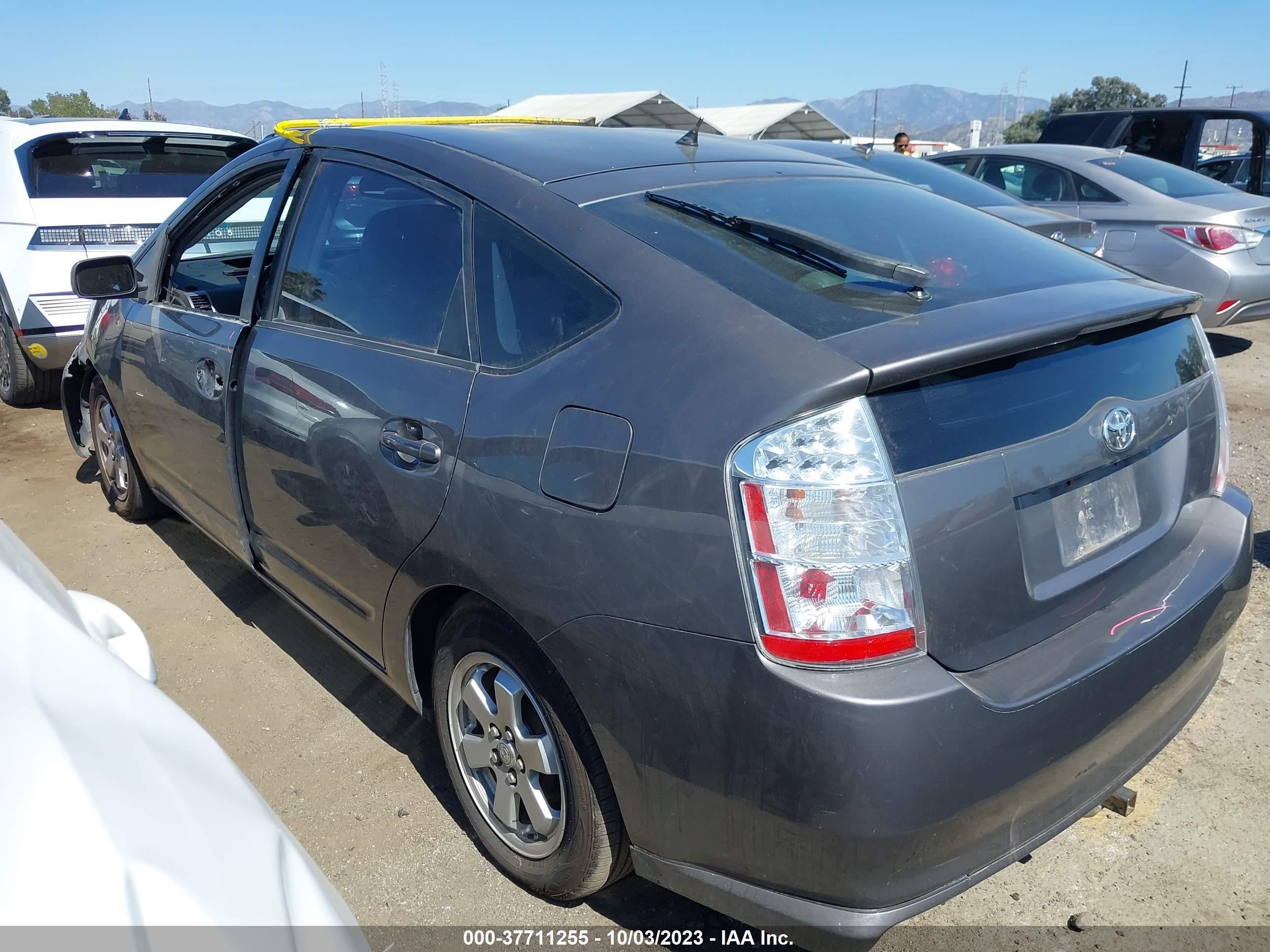 Photo 2 VIN: JTDKB20U083446242 - TOYOTA PRIUS 