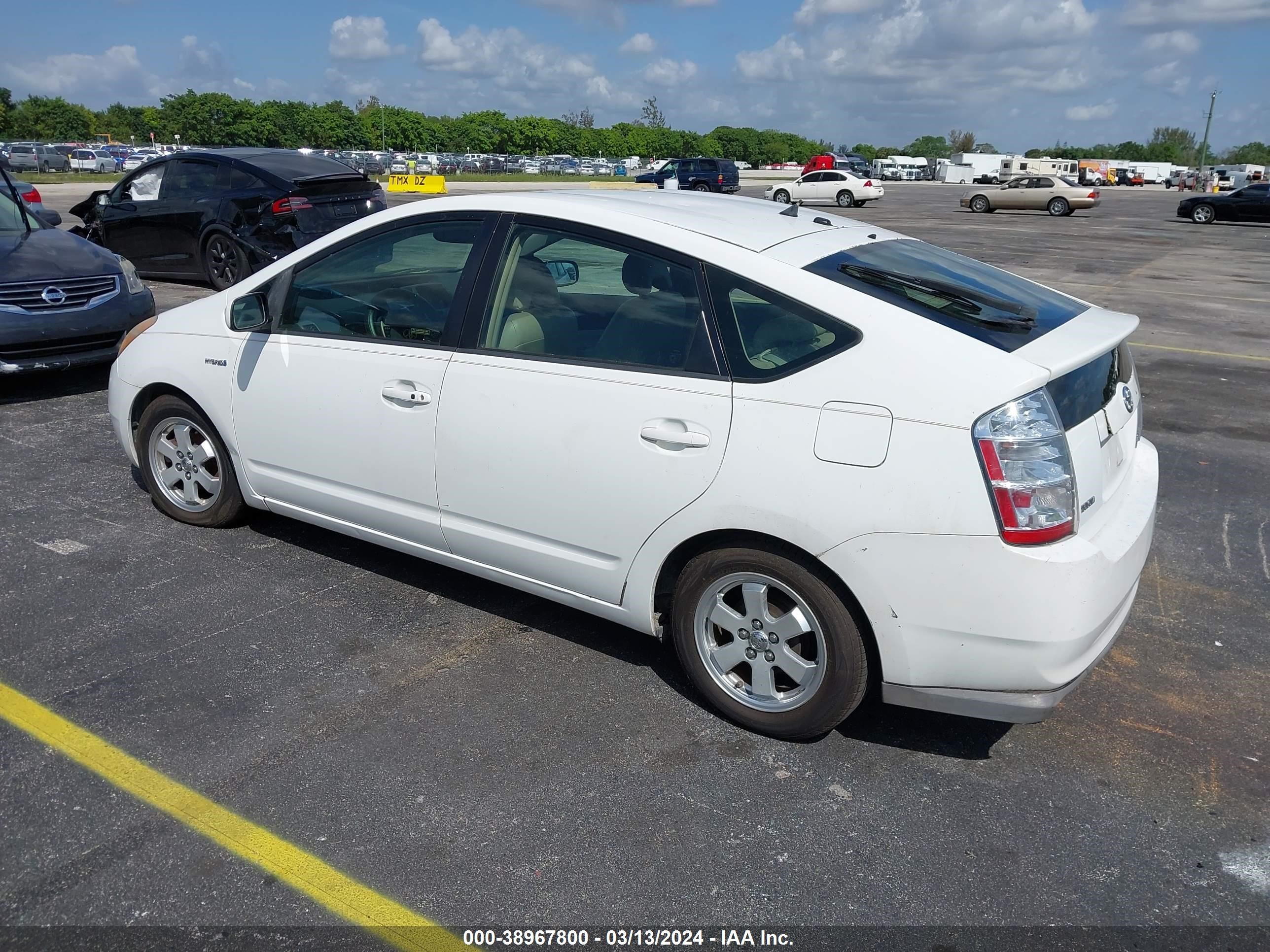 Photo 2 VIN: JTDKB20U097830256 - TOYOTA PRIUS 