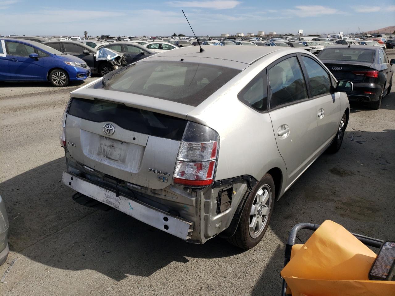 Photo 2 VIN: JTDKB20U140015548 - TOYOTA PRIUS 