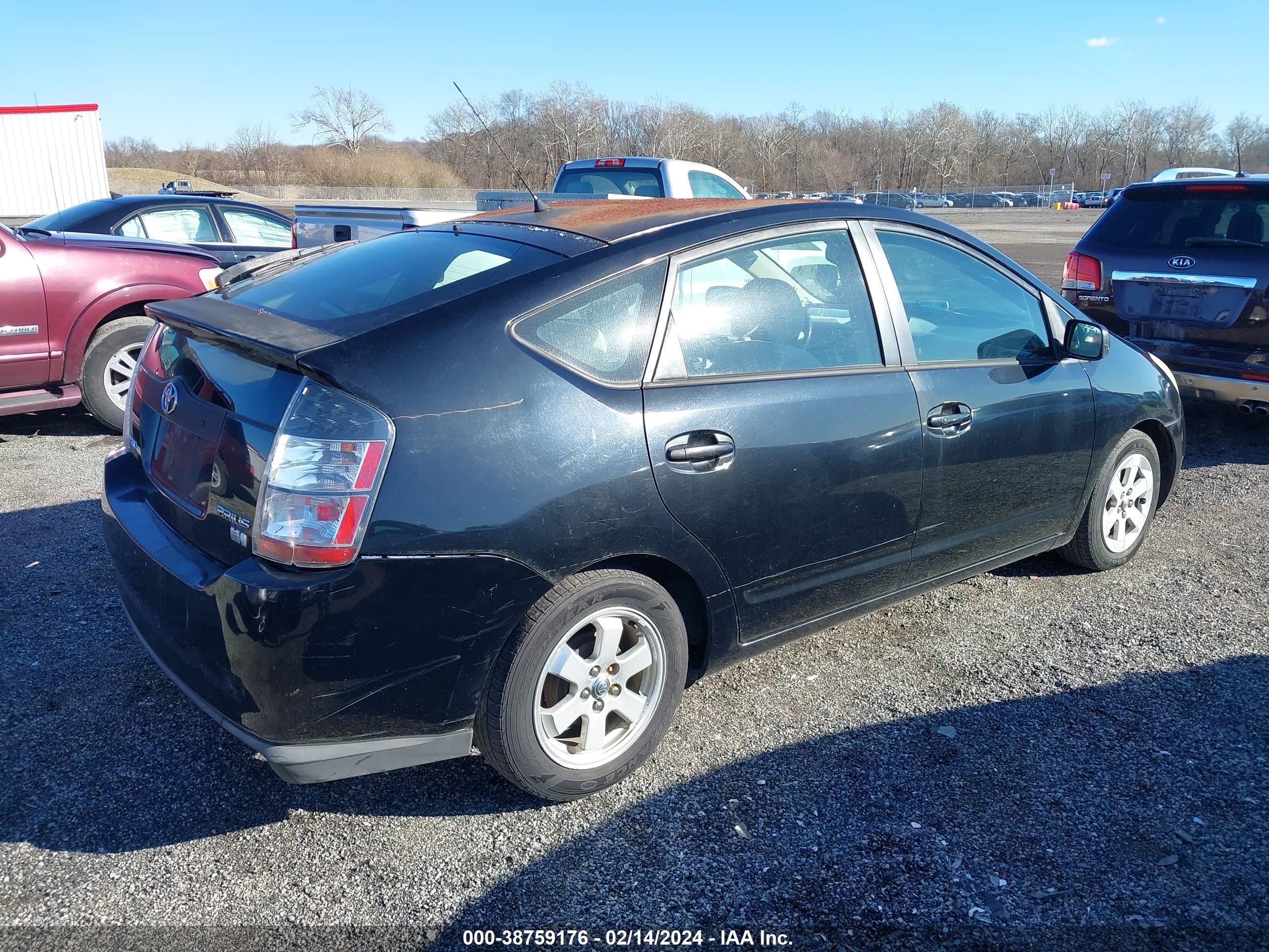 Photo 3 VIN: JTDKB20U153109316 - TOYOTA PRIUS 