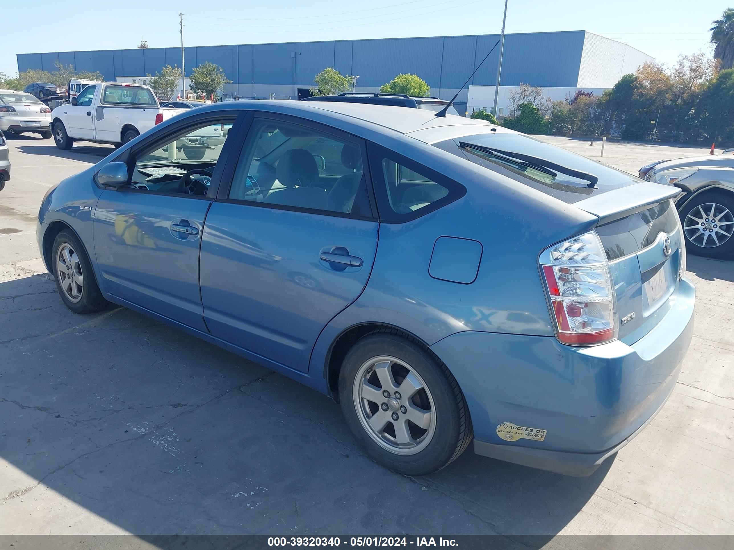 Photo 2 VIN: JTDKB20U167506082 - TOYOTA PRIUS 