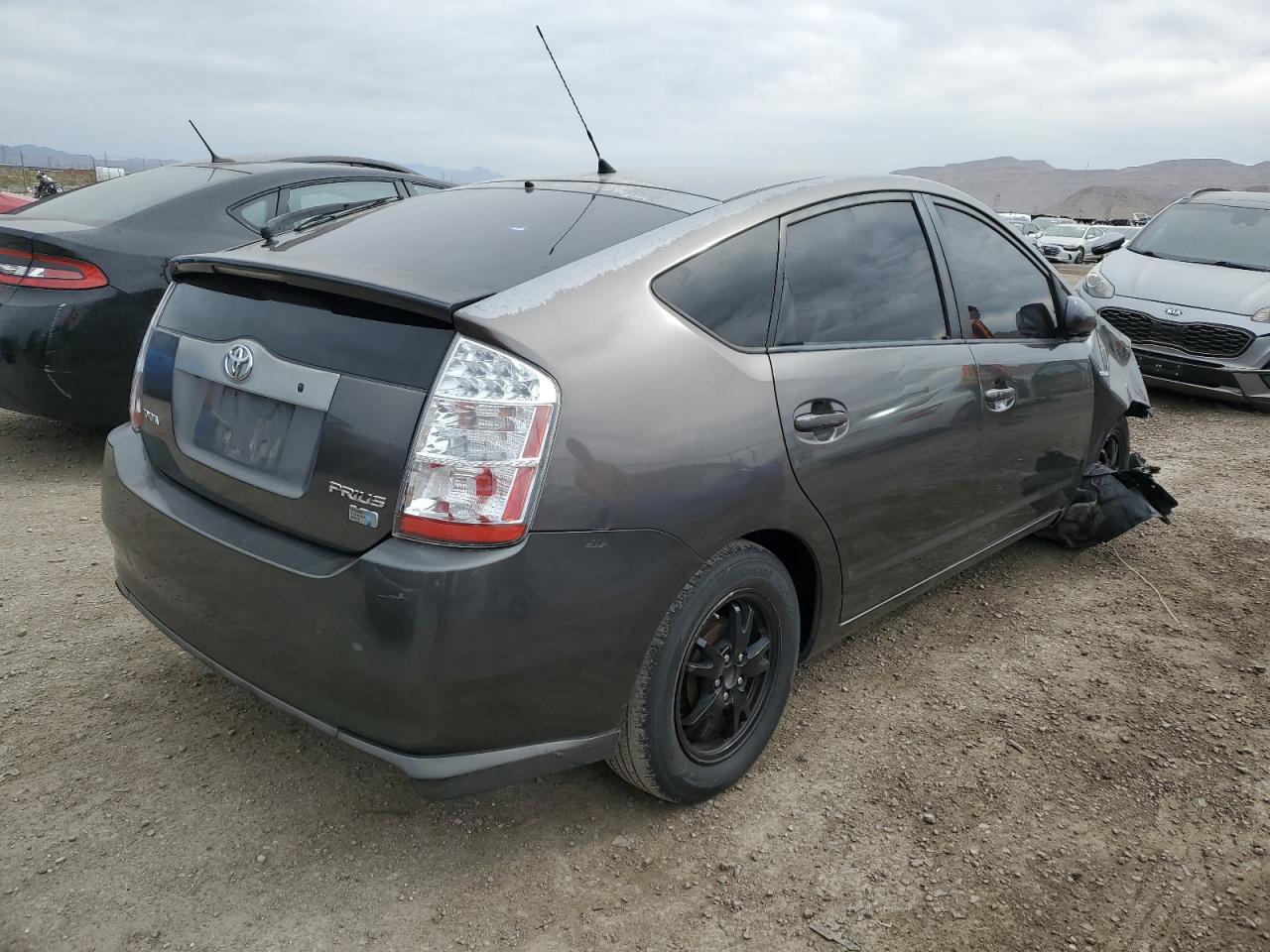 Photo 2 VIN: JTDKB20U173244573 - TOYOTA PRIUS 