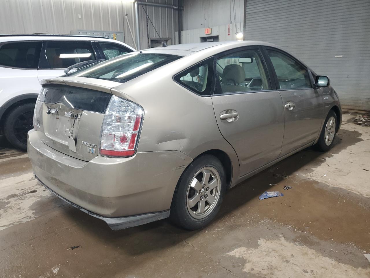 Photo 2 VIN: JTDKB20U177560547 - TOYOTA PRIUS 