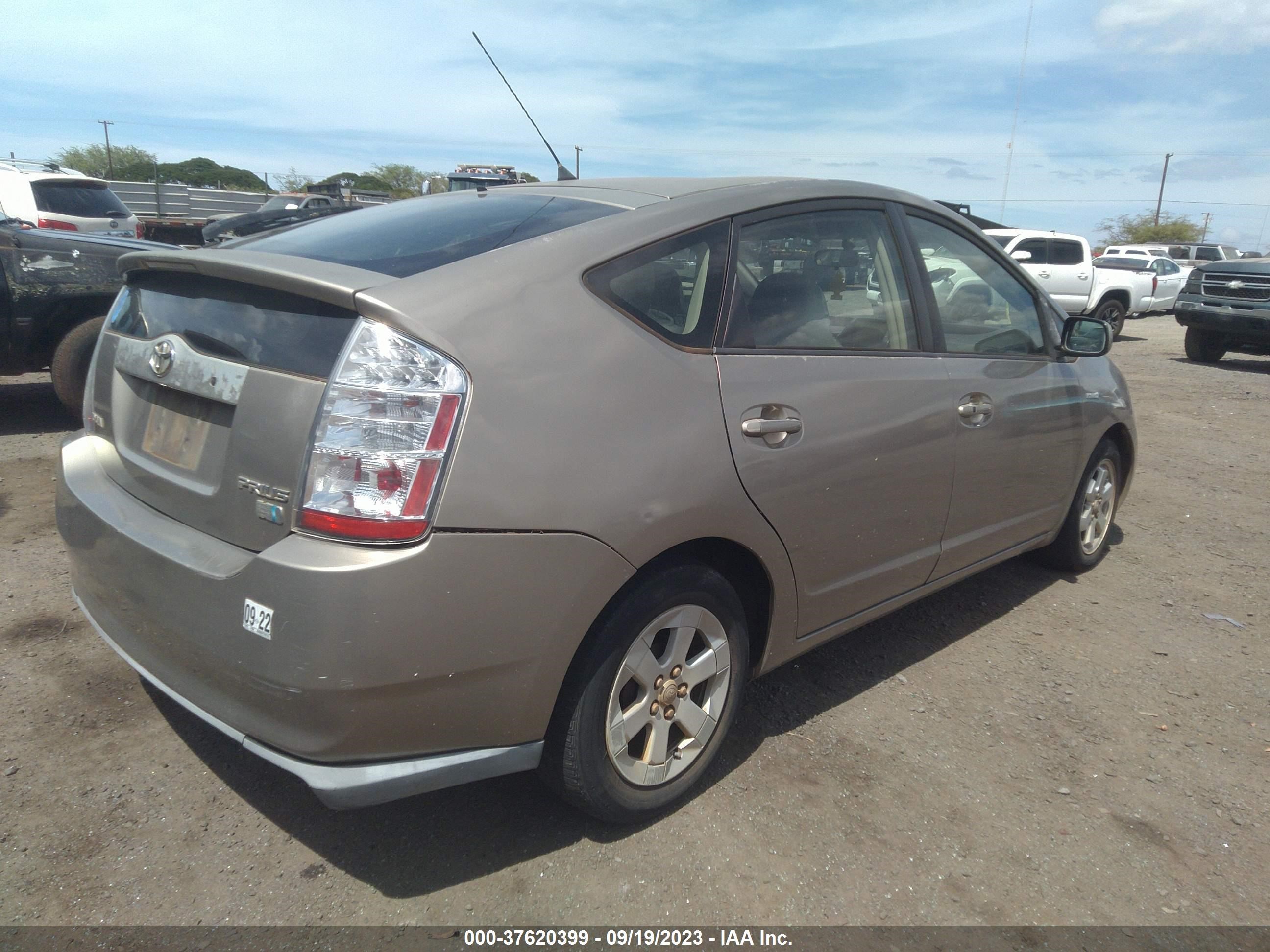 Photo 3 VIN: JTDKB20U177667128 - TOYOTA PRIUS 