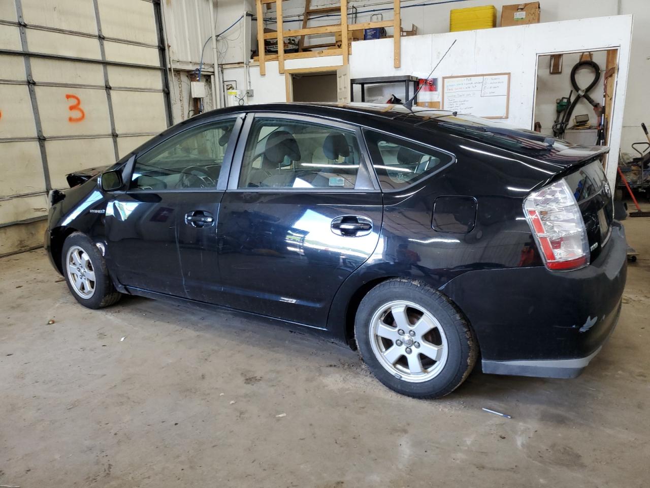 Photo 1 VIN: JTDKB20U183307382 - TOYOTA PRIUS 