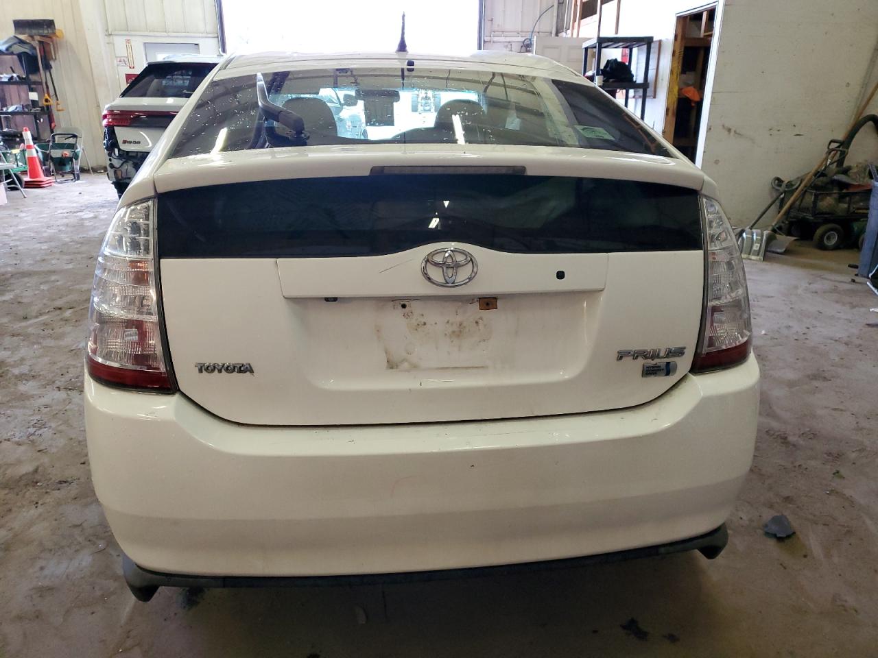 Photo 5 VIN: JTDKB20U183335554 - TOYOTA PRIUS 