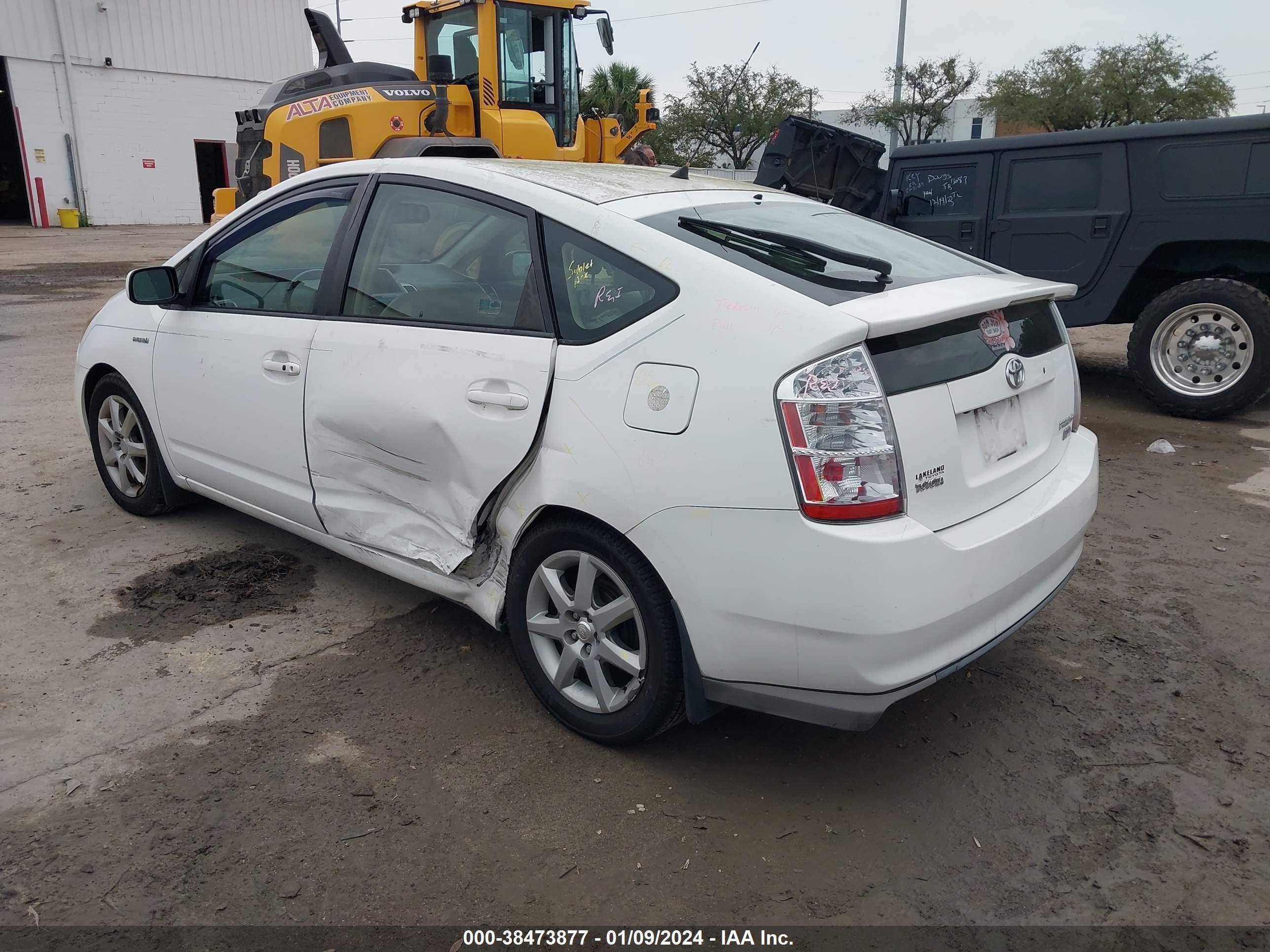 Photo 2 VIN: JTDKB20U183460795 - TOYOTA PRIUS 