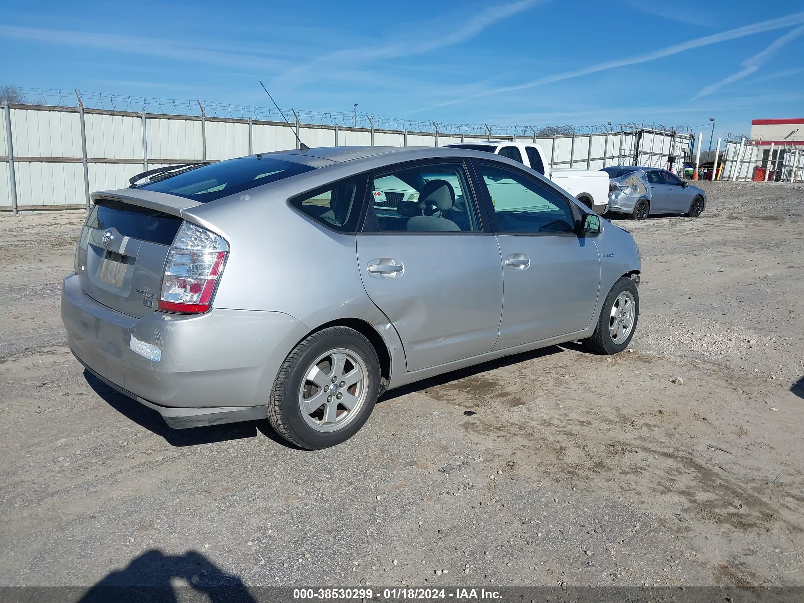 Photo 3 VIN: JTDKB20U193493748 - TOYOTA PRIUS 