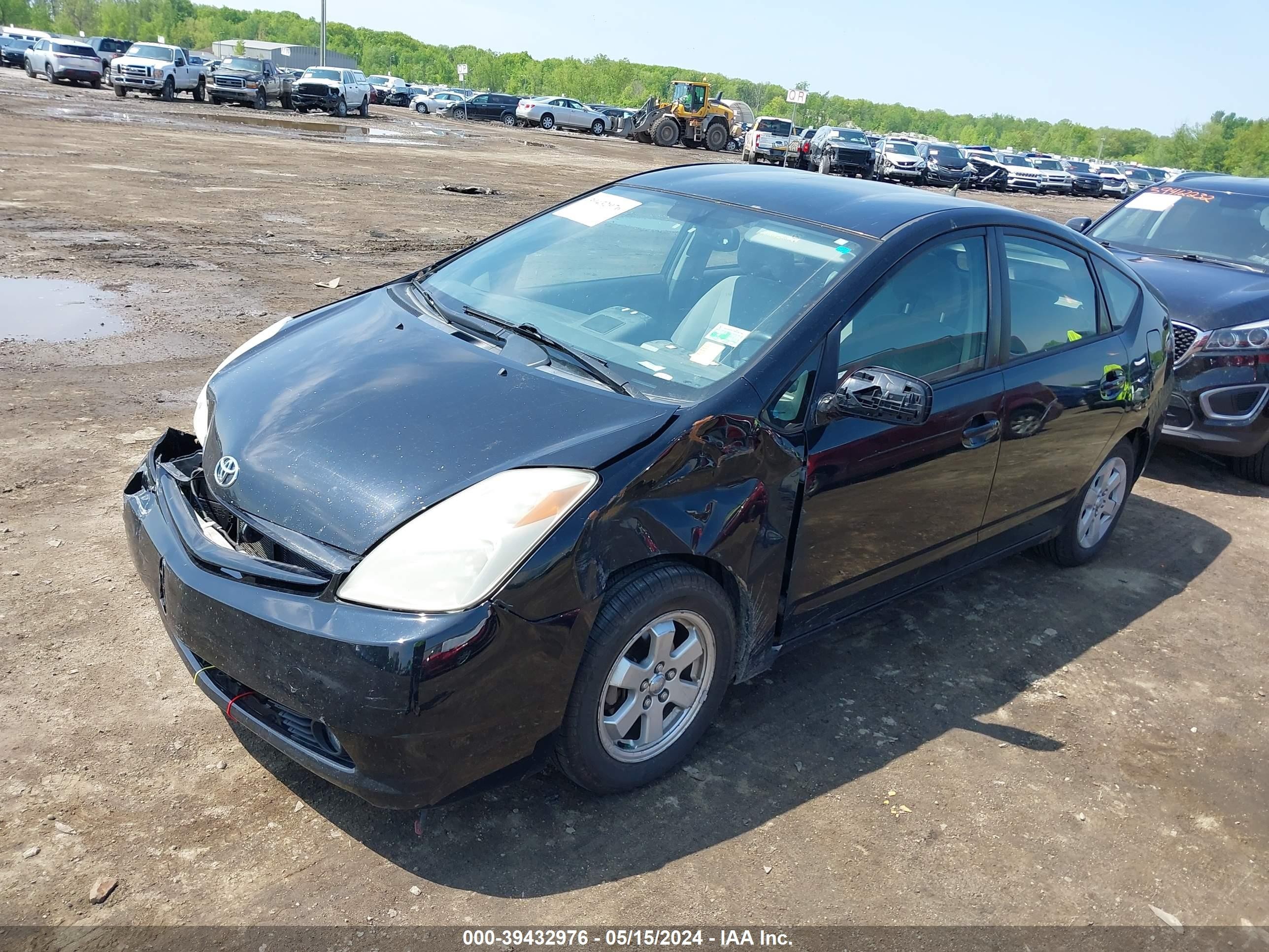 Photo 1 VIN: JTDKB20U253044511 - TOYOTA PRIUS 