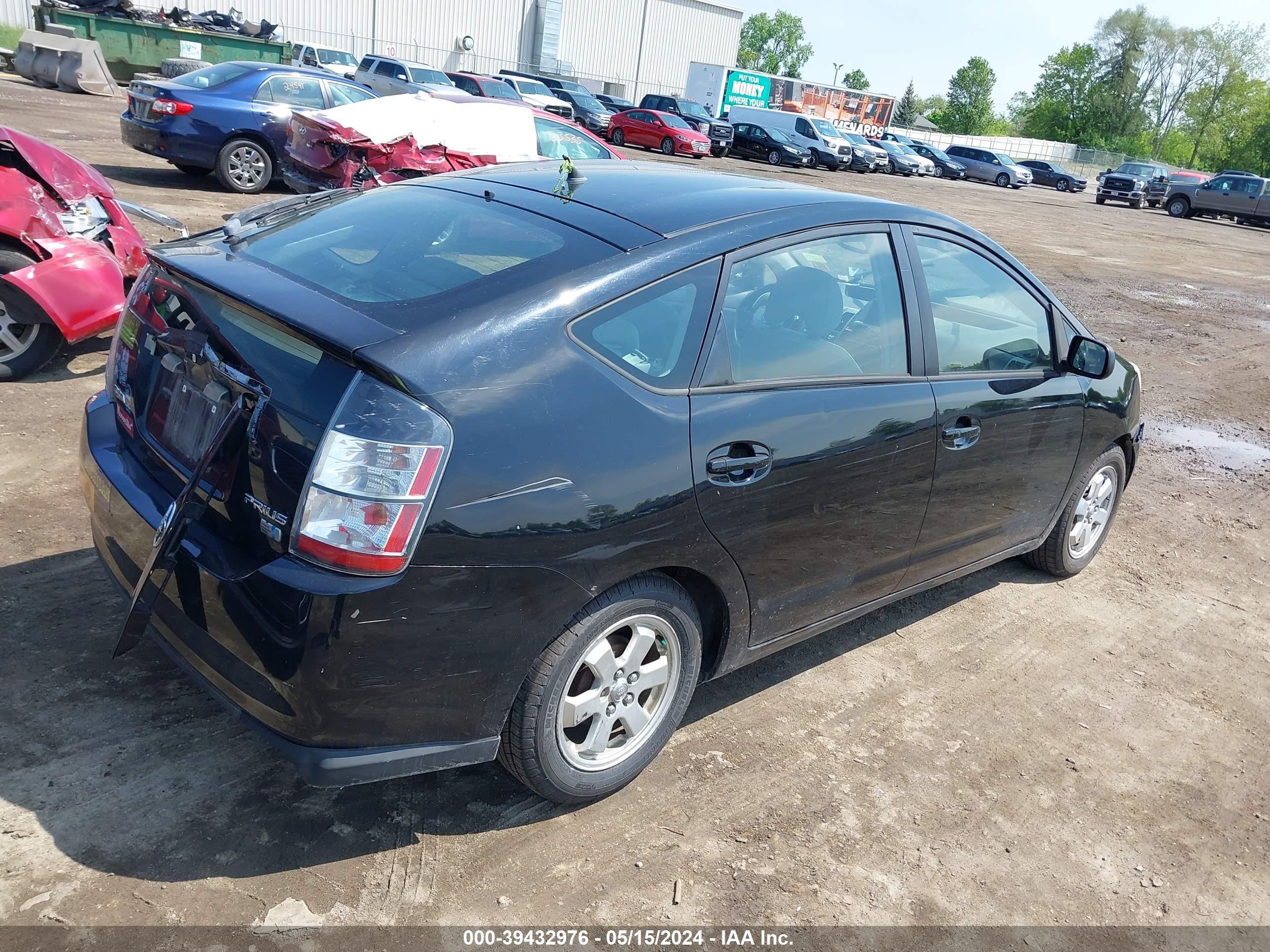 Photo 3 VIN: JTDKB20U253044511 - TOYOTA PRIUS 