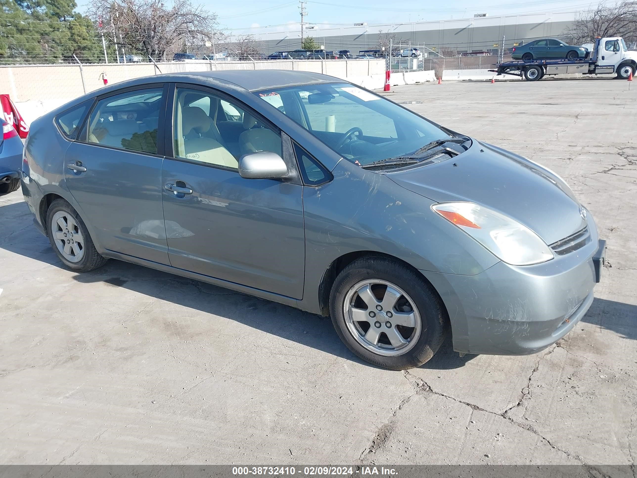 Photo 0 VIN: JTDKB20U253049899 - TOYOTA PRIUS 