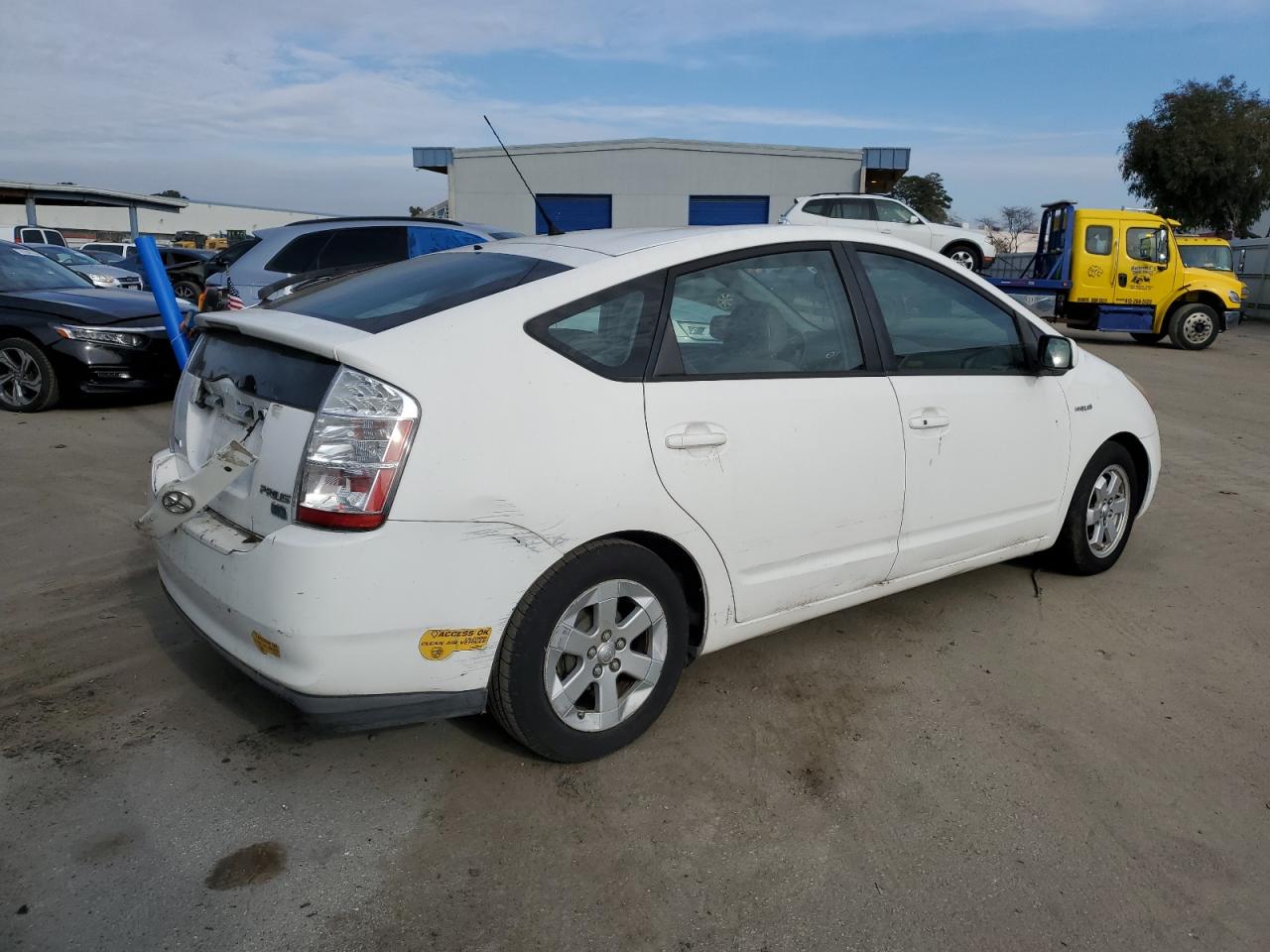 Photo 2 VIN: JTDKB20U263139474 - TOYOTA PRIUS 