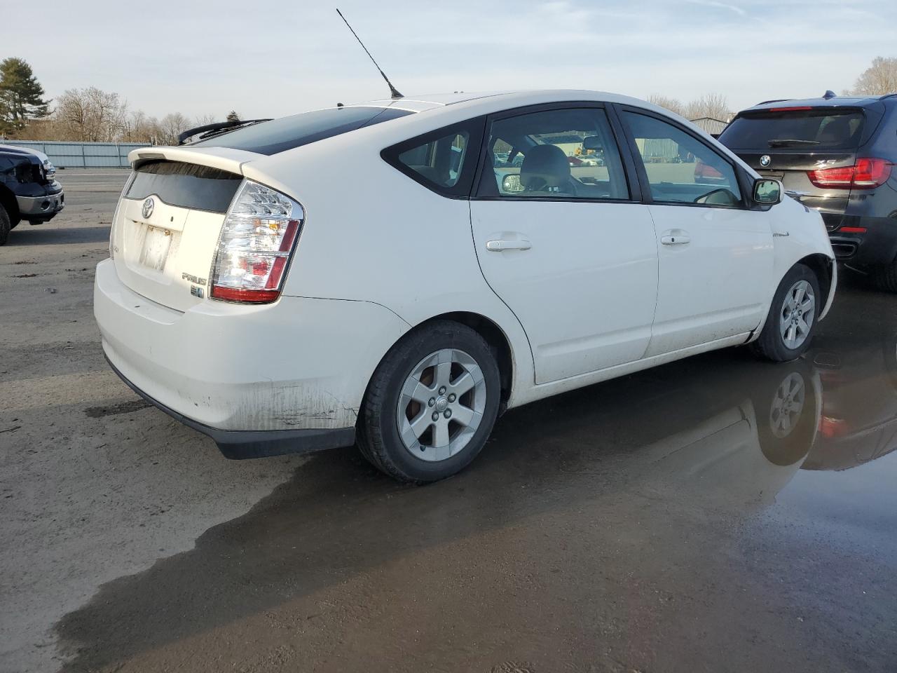 Photo 2 VIN: JTDKB20U263171034 - TOYOTA PRIUS 