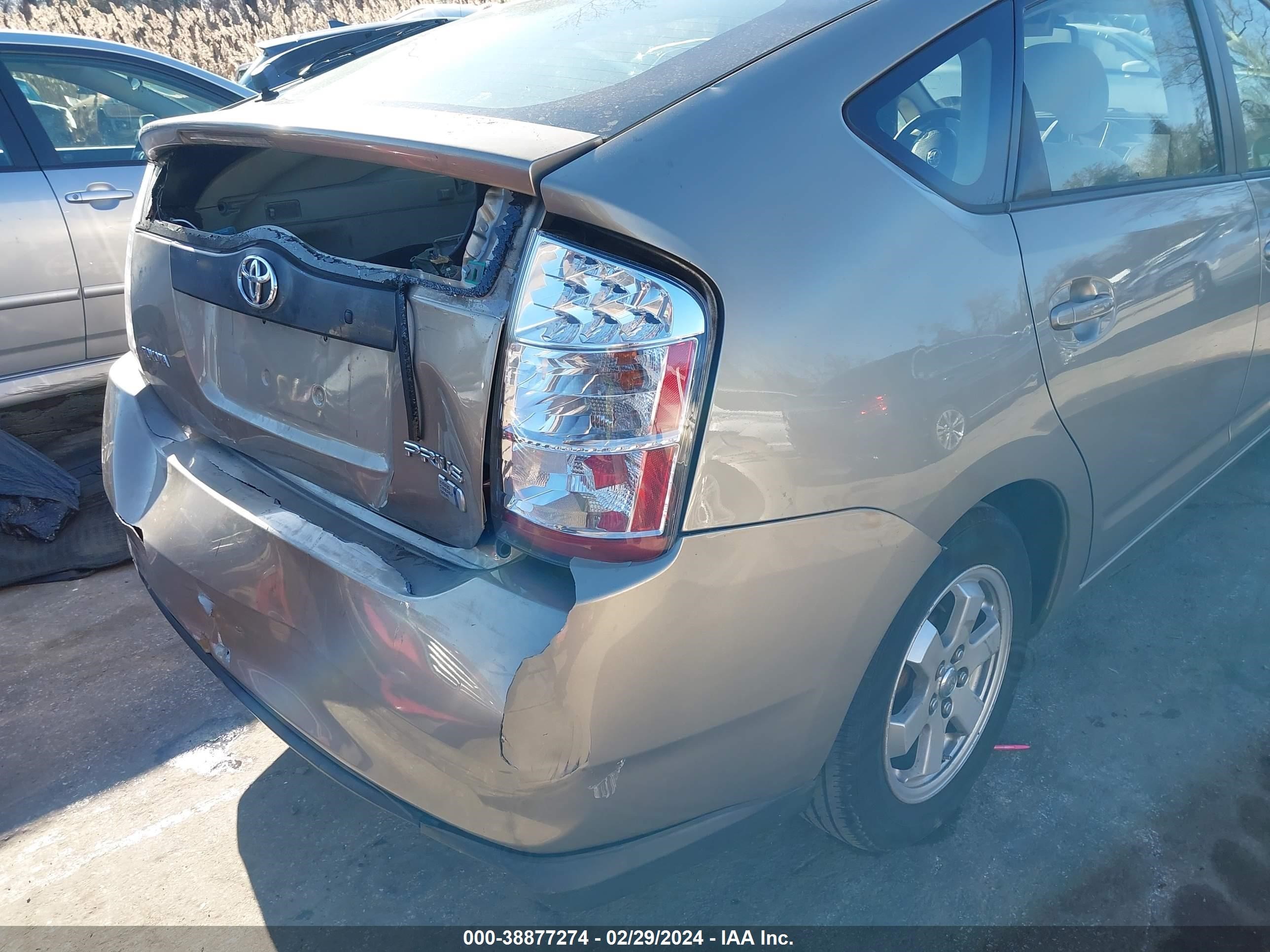 Photo 16 VIN: JTDKB20U273226017 - TOYOTA PRIUS 