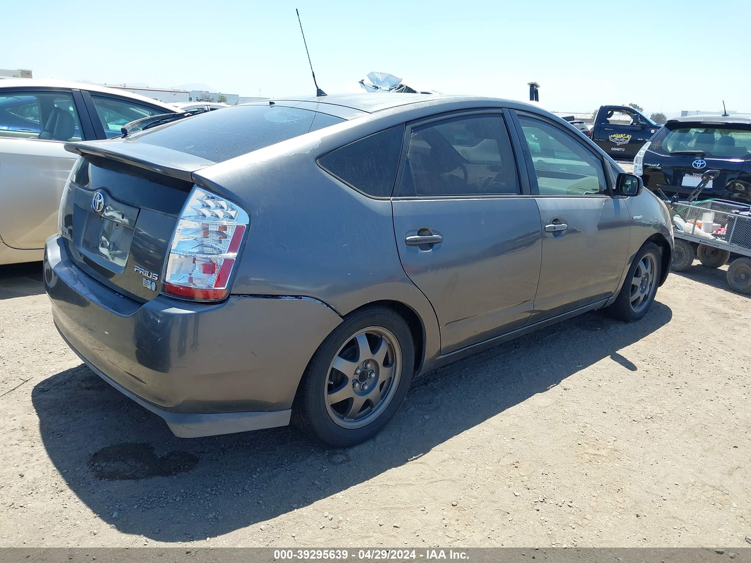 Photo 3 VIN: JTDKB20U273284547 - TOYOTA PRIUS 