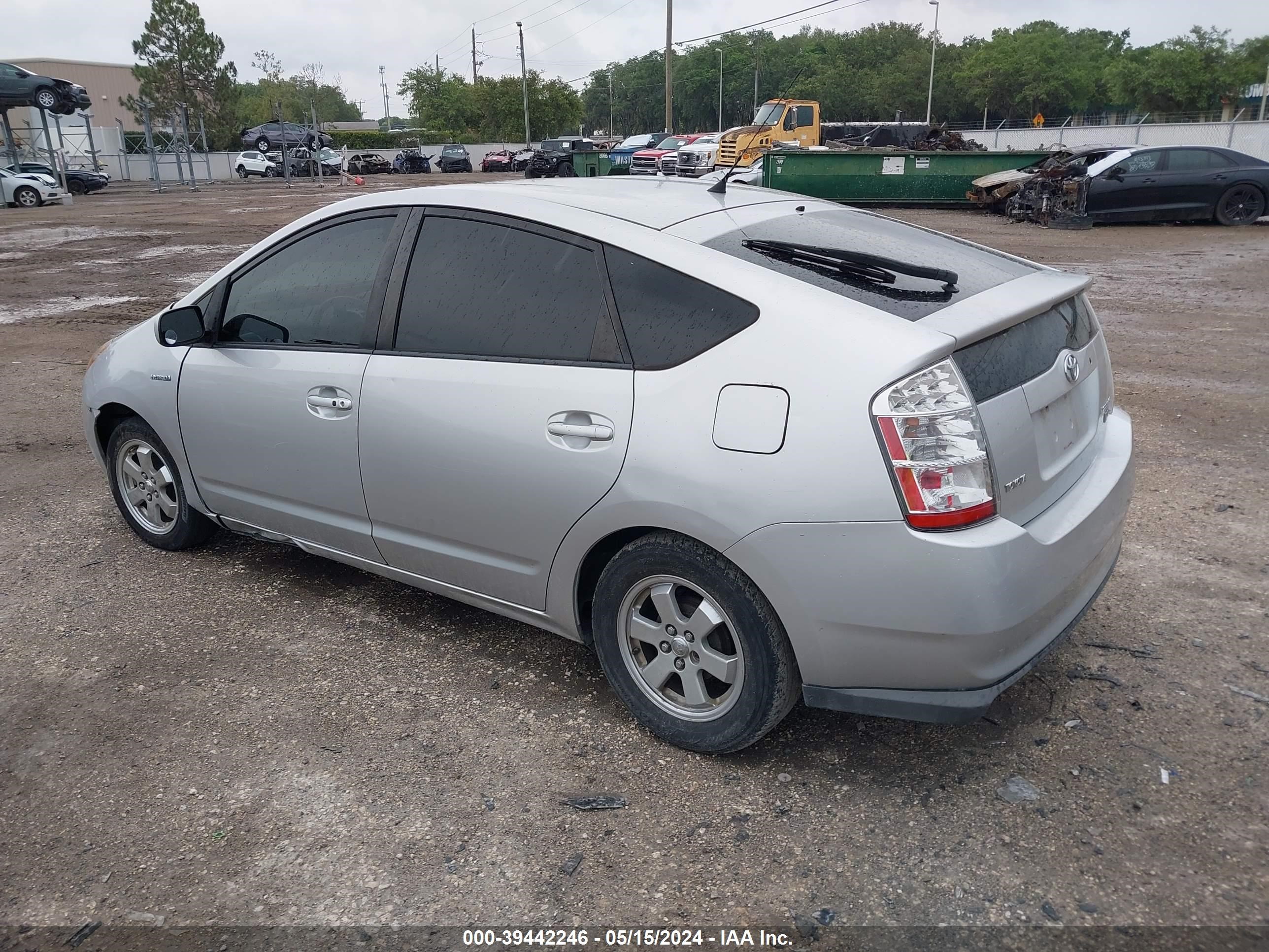 Photo 2 VIN: JTDKB20U273286881 - TOYOTA PRIUS 