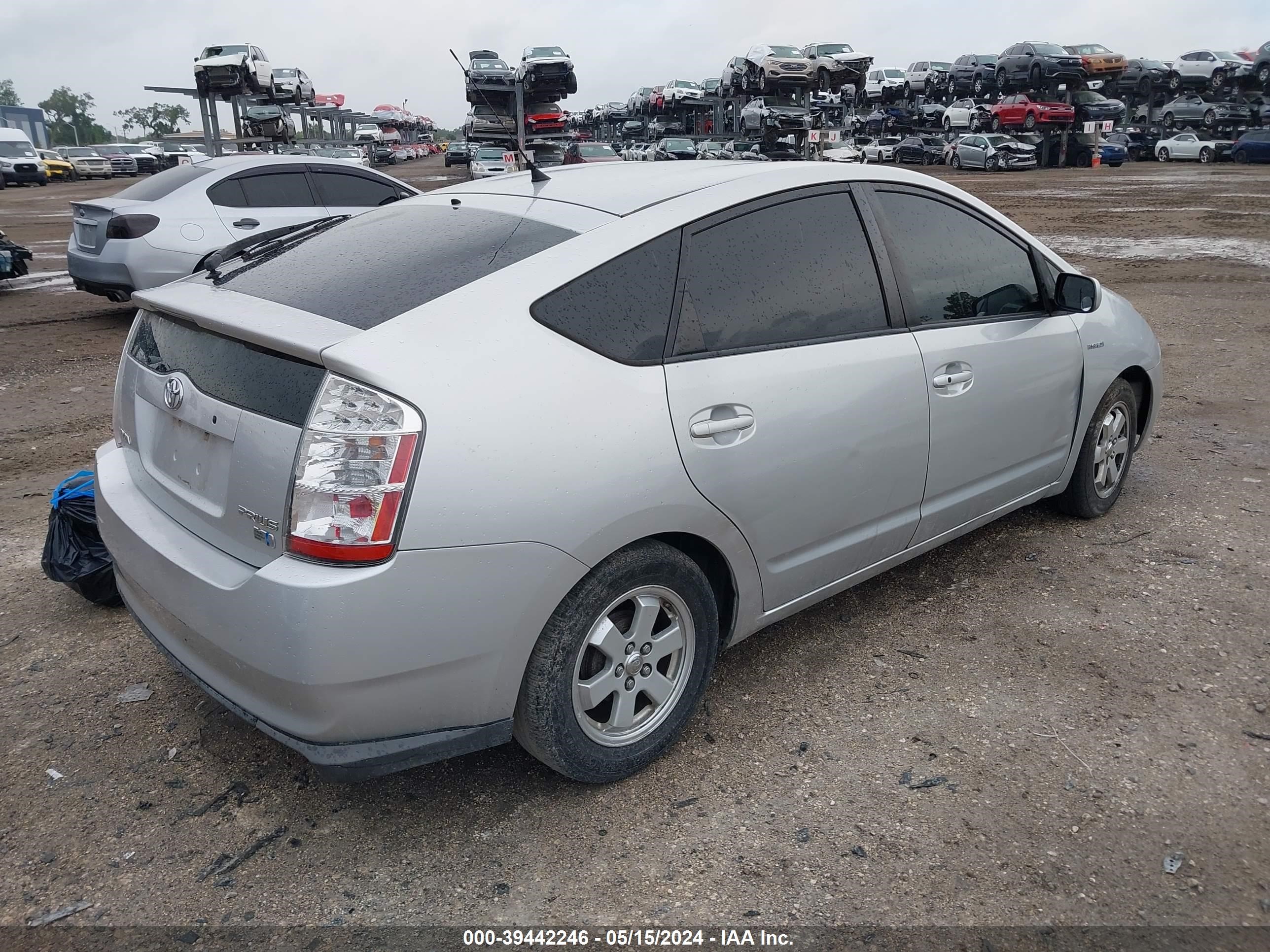 Photo 3 VIN: JTDKB20U273286881 - TOYOTA PRIUS 