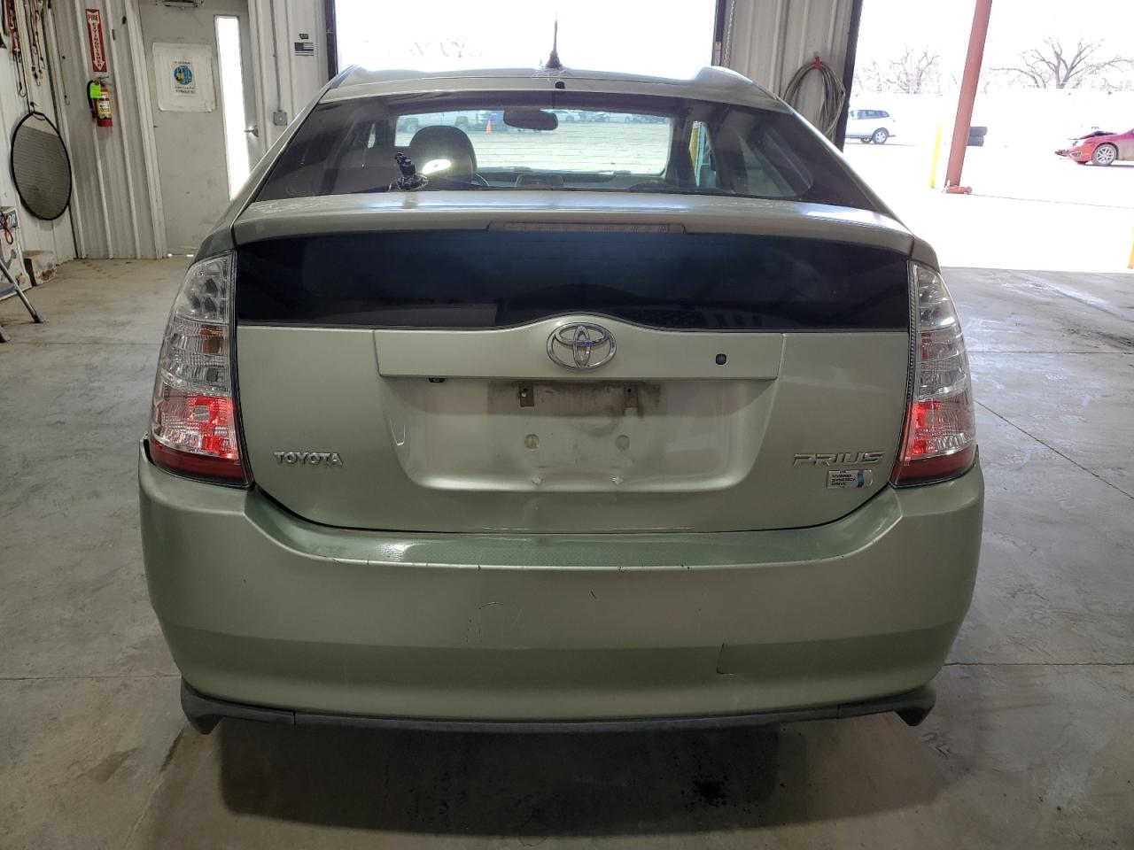 Photo 5 VIN: JTDKB20U277622862 - TOYOTA PRIUS 