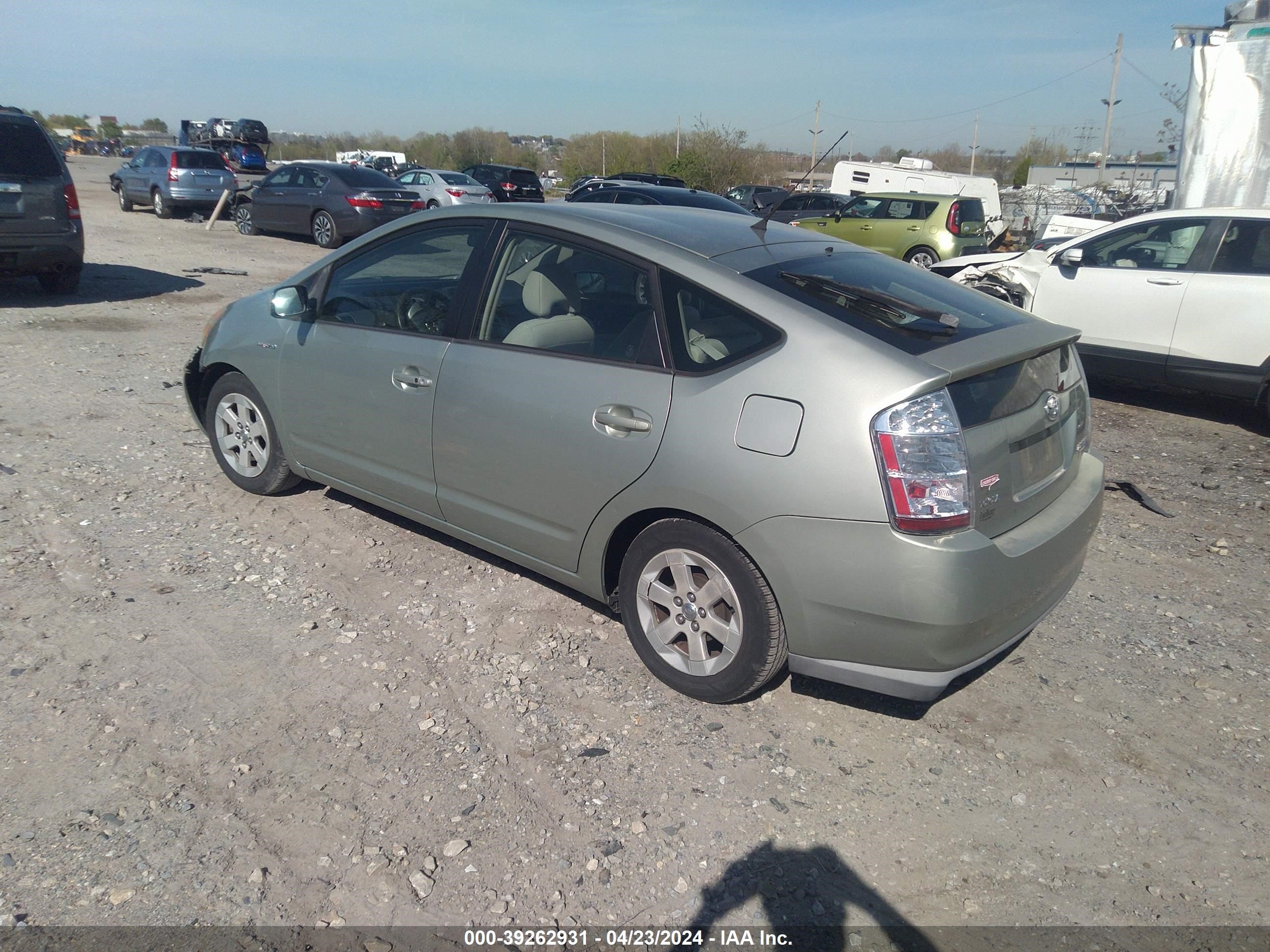 Photo 2 VIN: JTDKB20U277642786 - TOYOTA PRIUS 