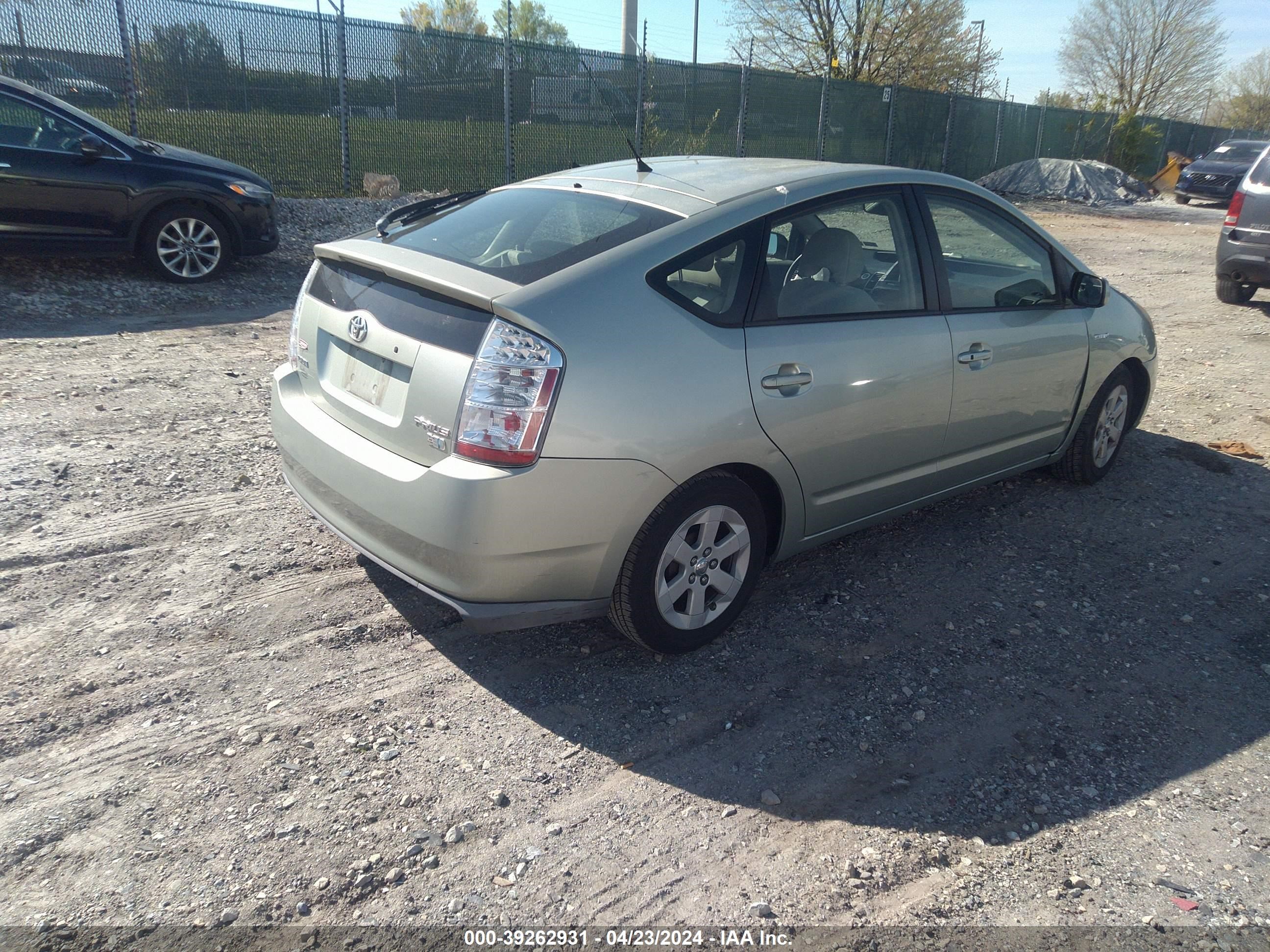 Photo 3 VIN: JTDKB20U277642786 - TOYOTA PRIUS 