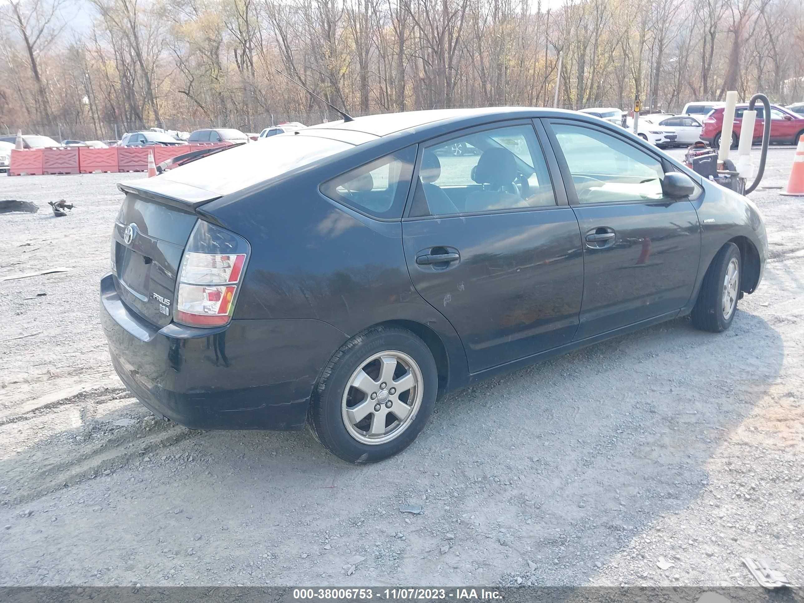 Photo 3 VIN: JTDKB20U277652900 - TOYOTA PRIUS 