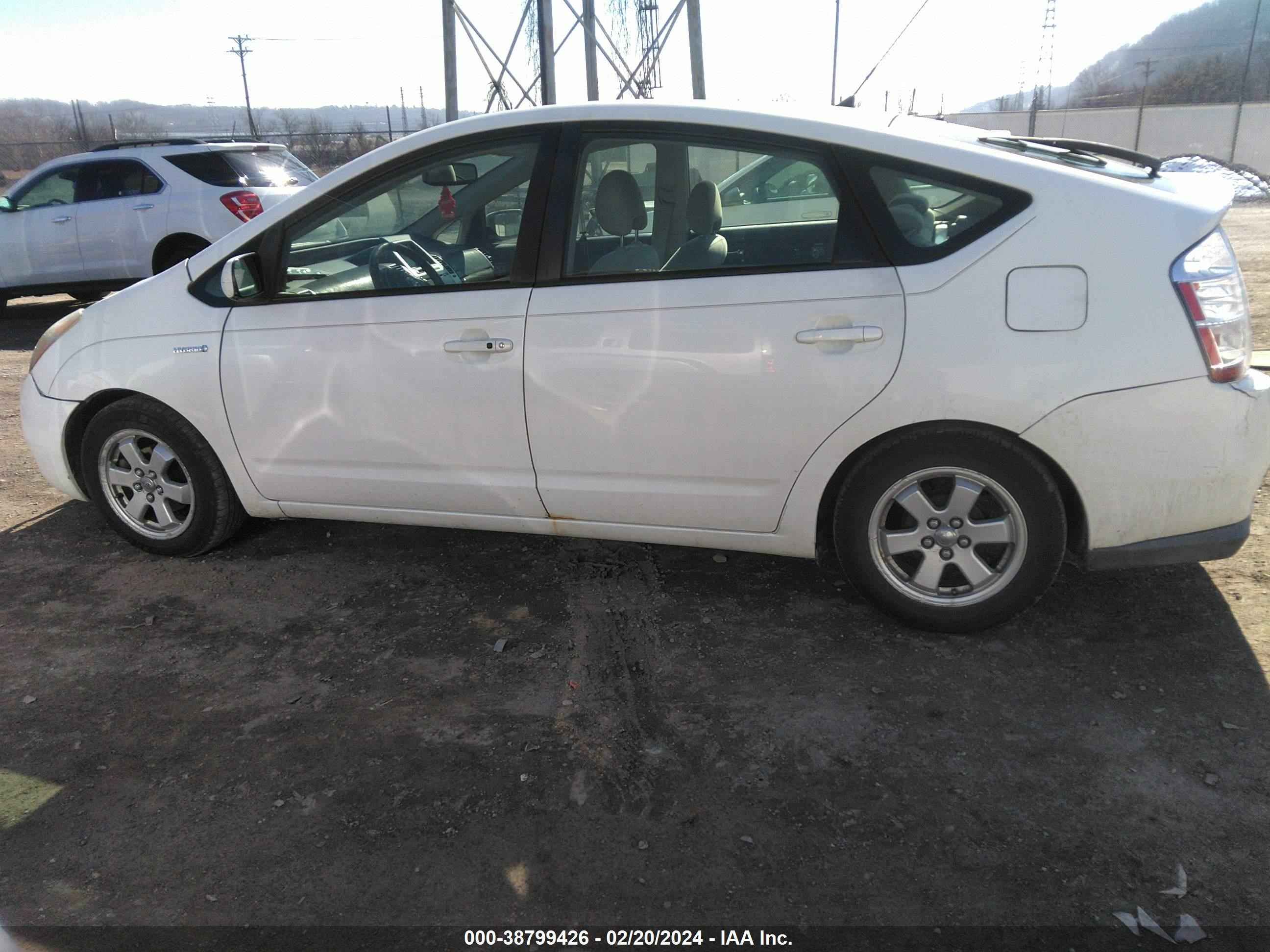 Photo 13 VIN: JTDKB20U277683368 - TOYOTA PRIUS 